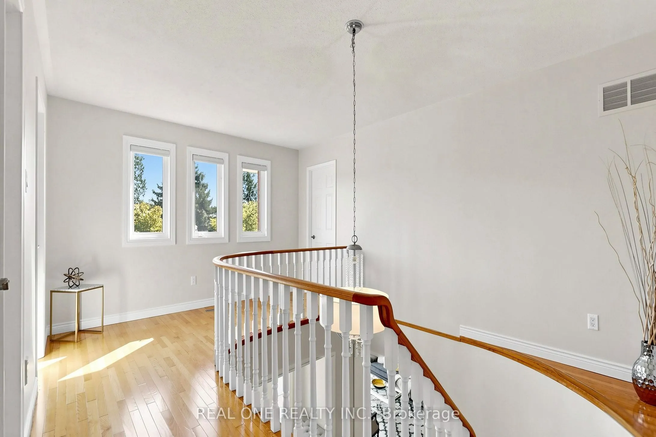 1213 Rosethorne Road