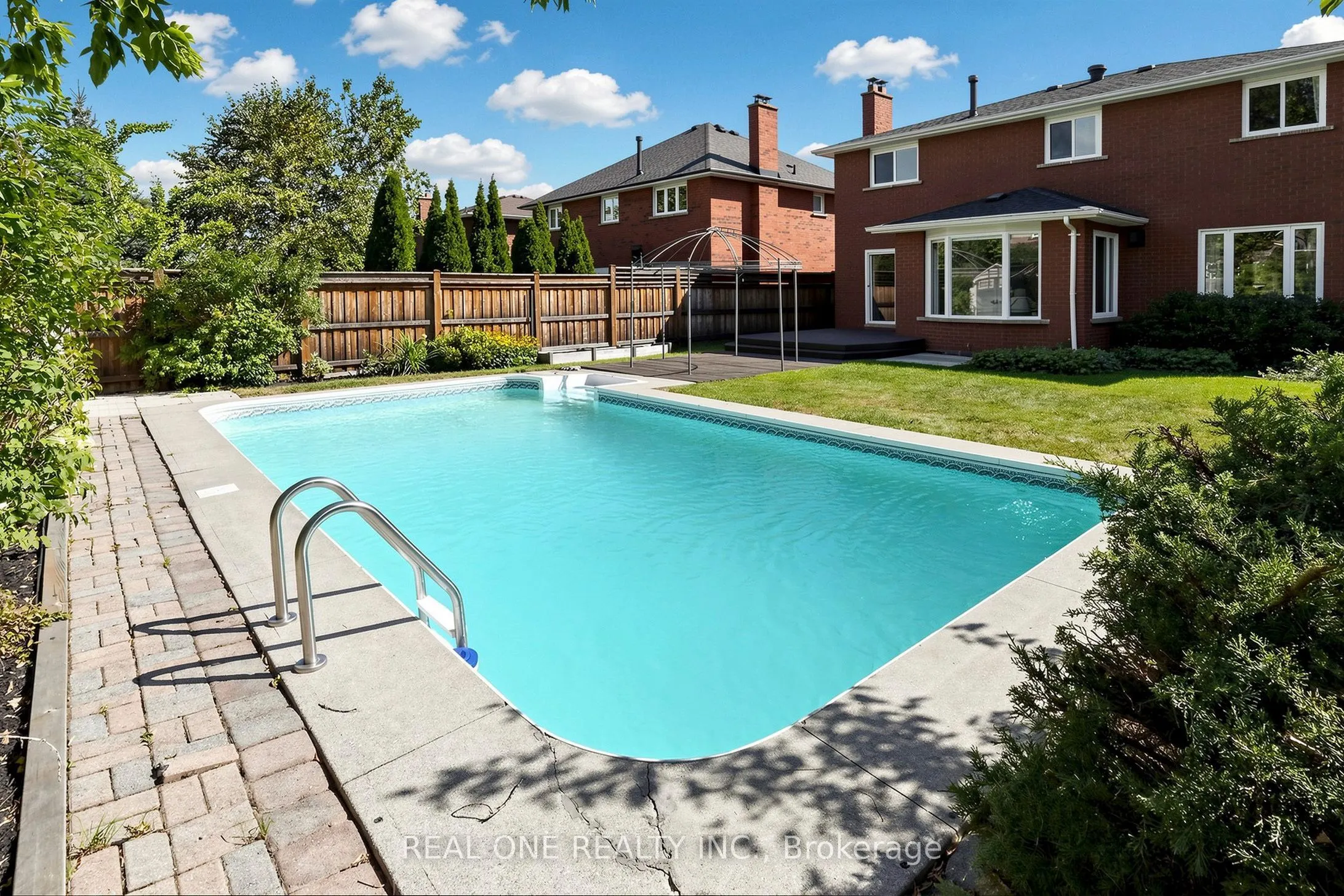 1213 Rosethorne Road