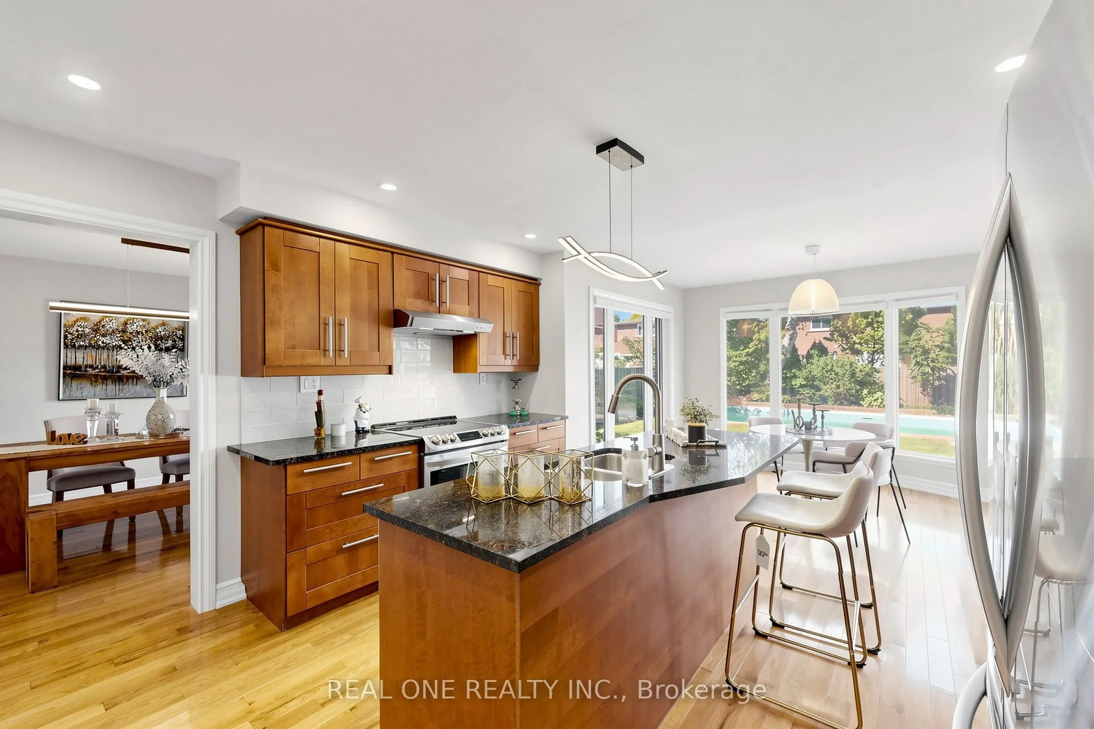 1213 Rosethorne Road