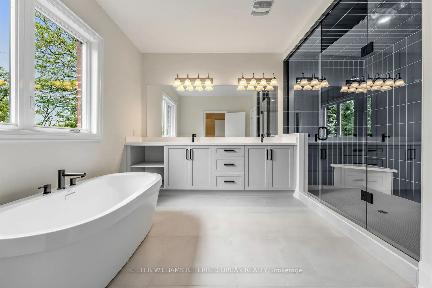 1429 Dundas Crescent