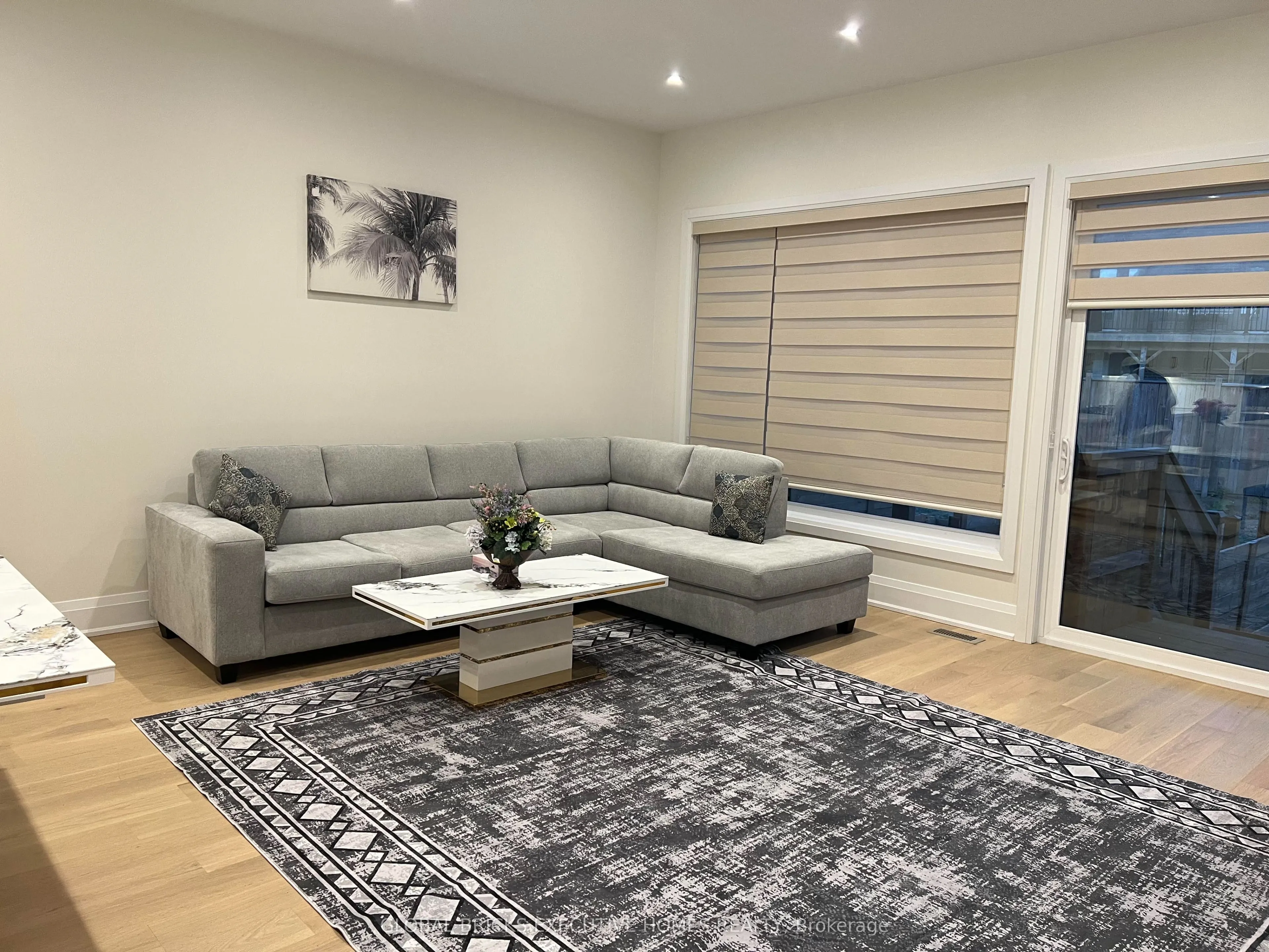 25A Pine Avenue N