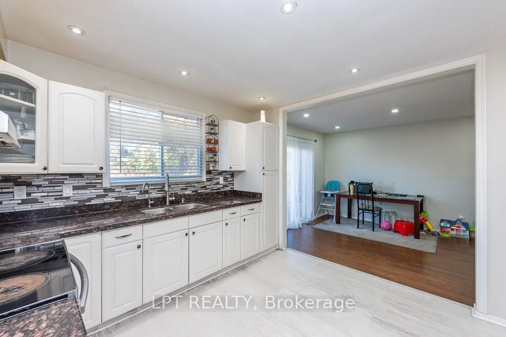 111 Dearbourne Boulevard