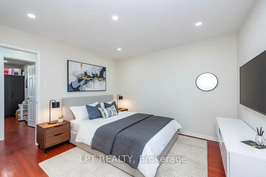 111 Dearbourne Boulevard