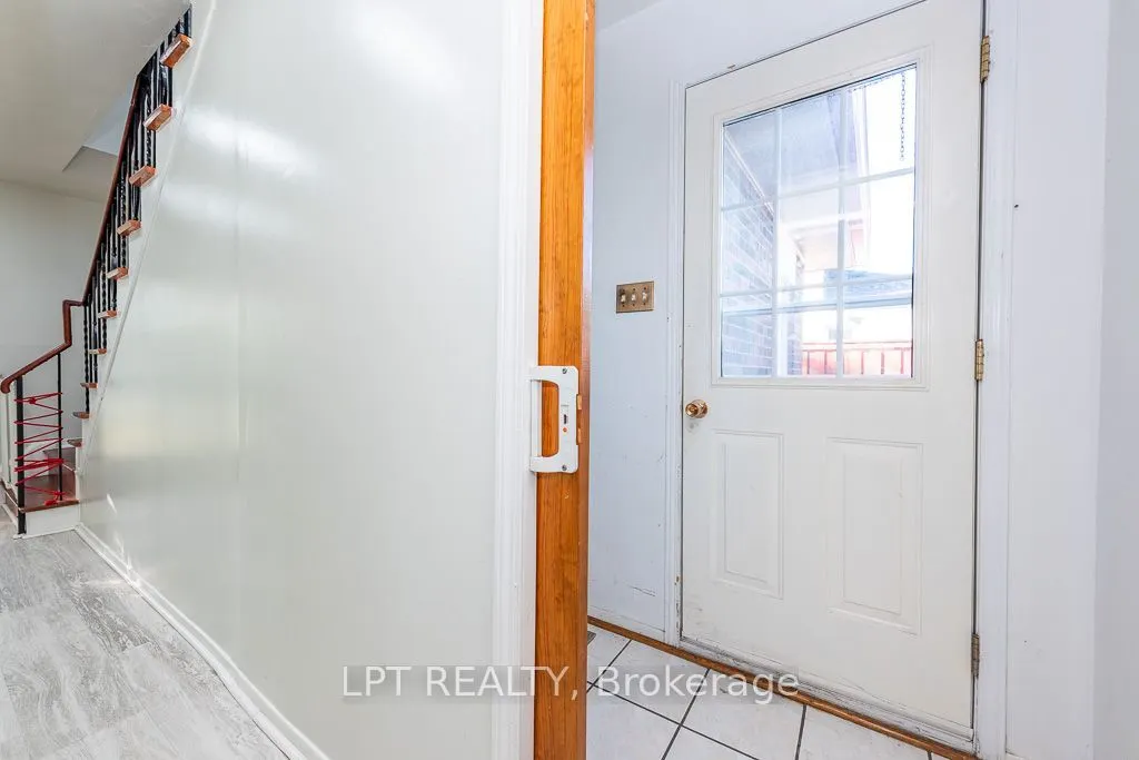 111 Dearbourne Boulevard
