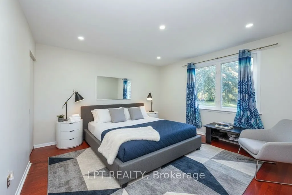 111 Dearbourne Boulevard