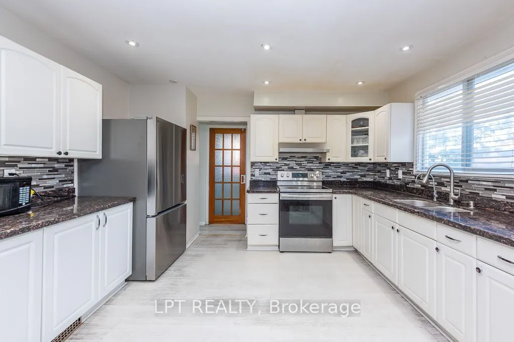 111 Dearbourne Boulevard