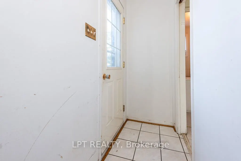111 Dearbourne Boulevard