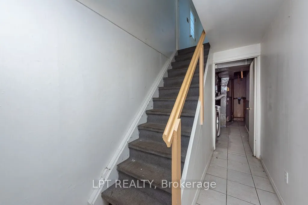 111 Dearbourne Boulevard