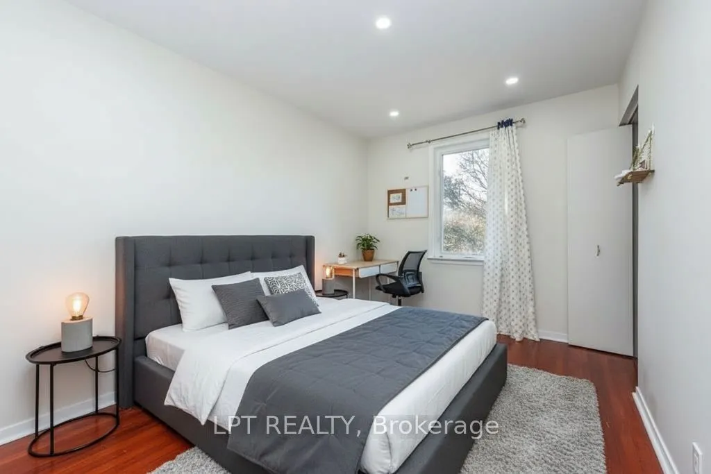 111 Dearbourne Boulevard