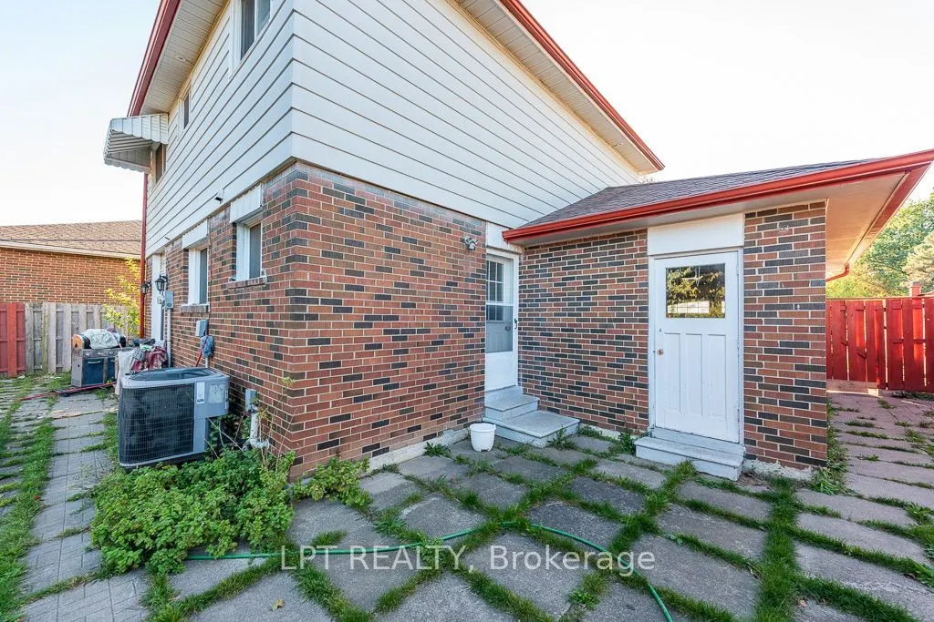 111 Dearbourne Boulevard
