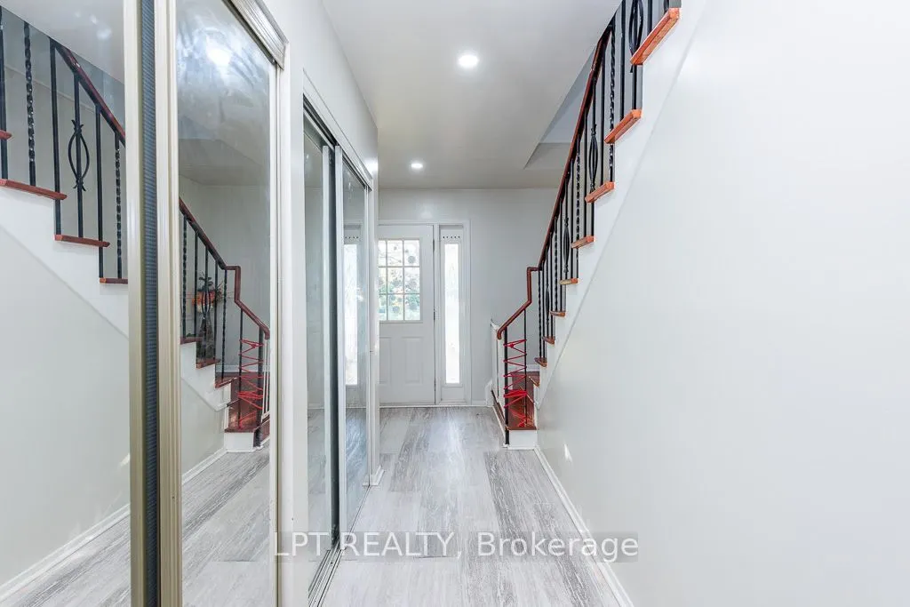 111 Dearbourne Boulevard
