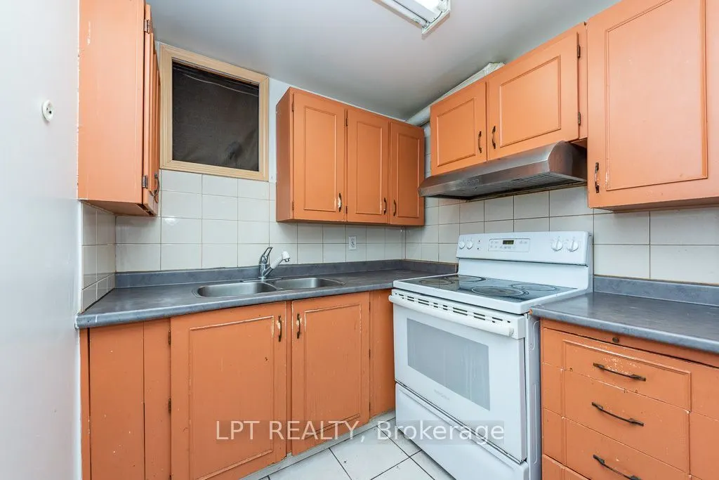 111 Dearbourne Boulevard