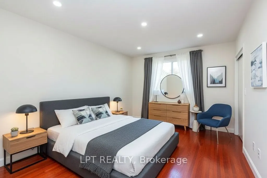 111 Dearbourne Boulevard