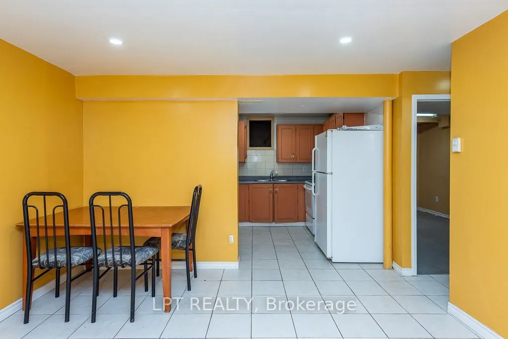 111 Dearbourne Boulevard
