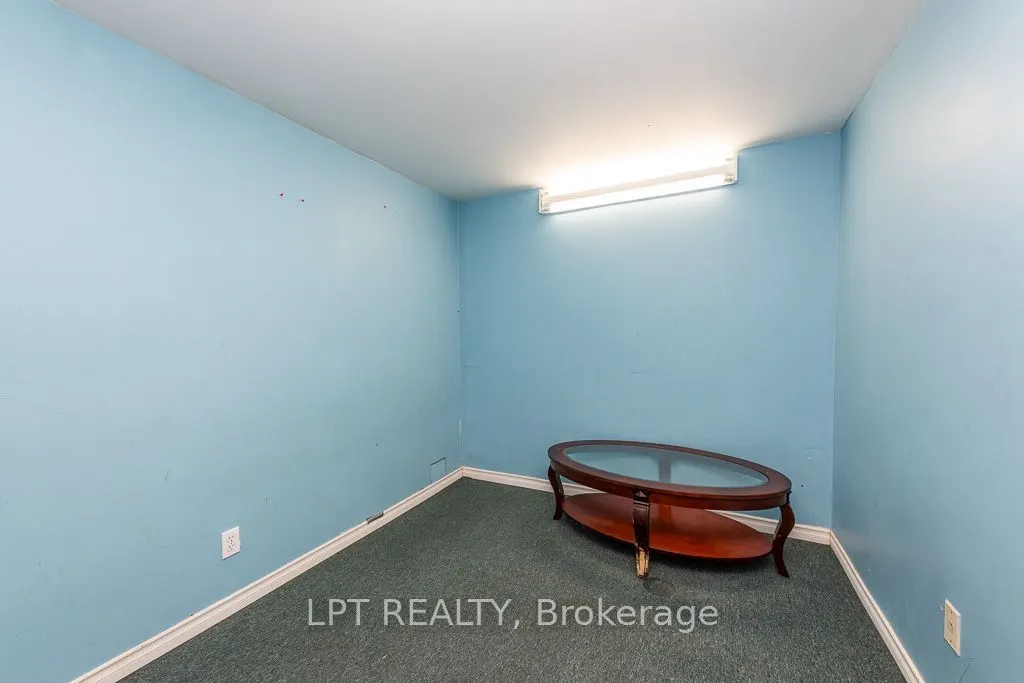 111 Dearbourne Boulevard