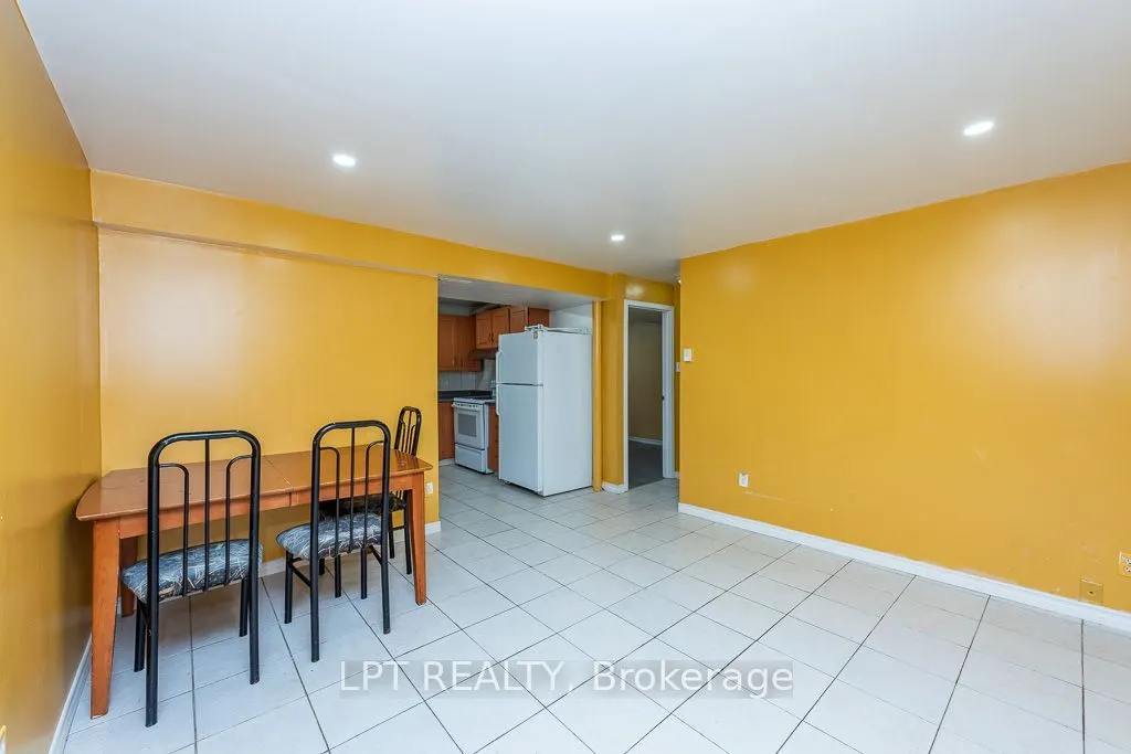 111 Dearbourne Boulevard