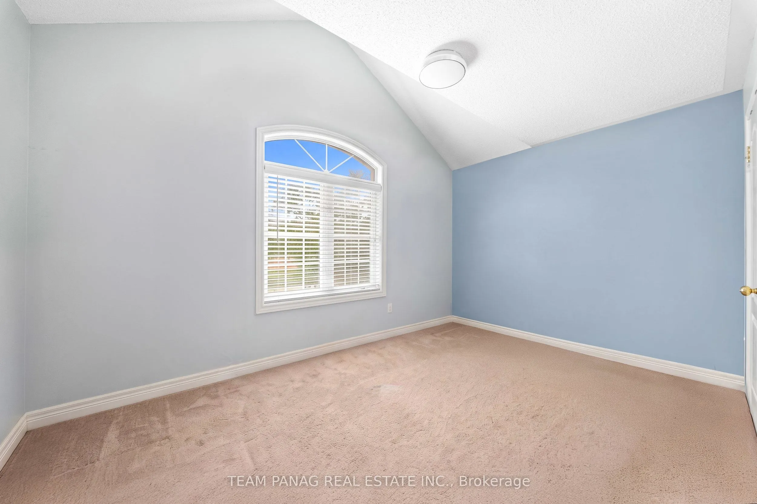 47 Sorbonne Drive
