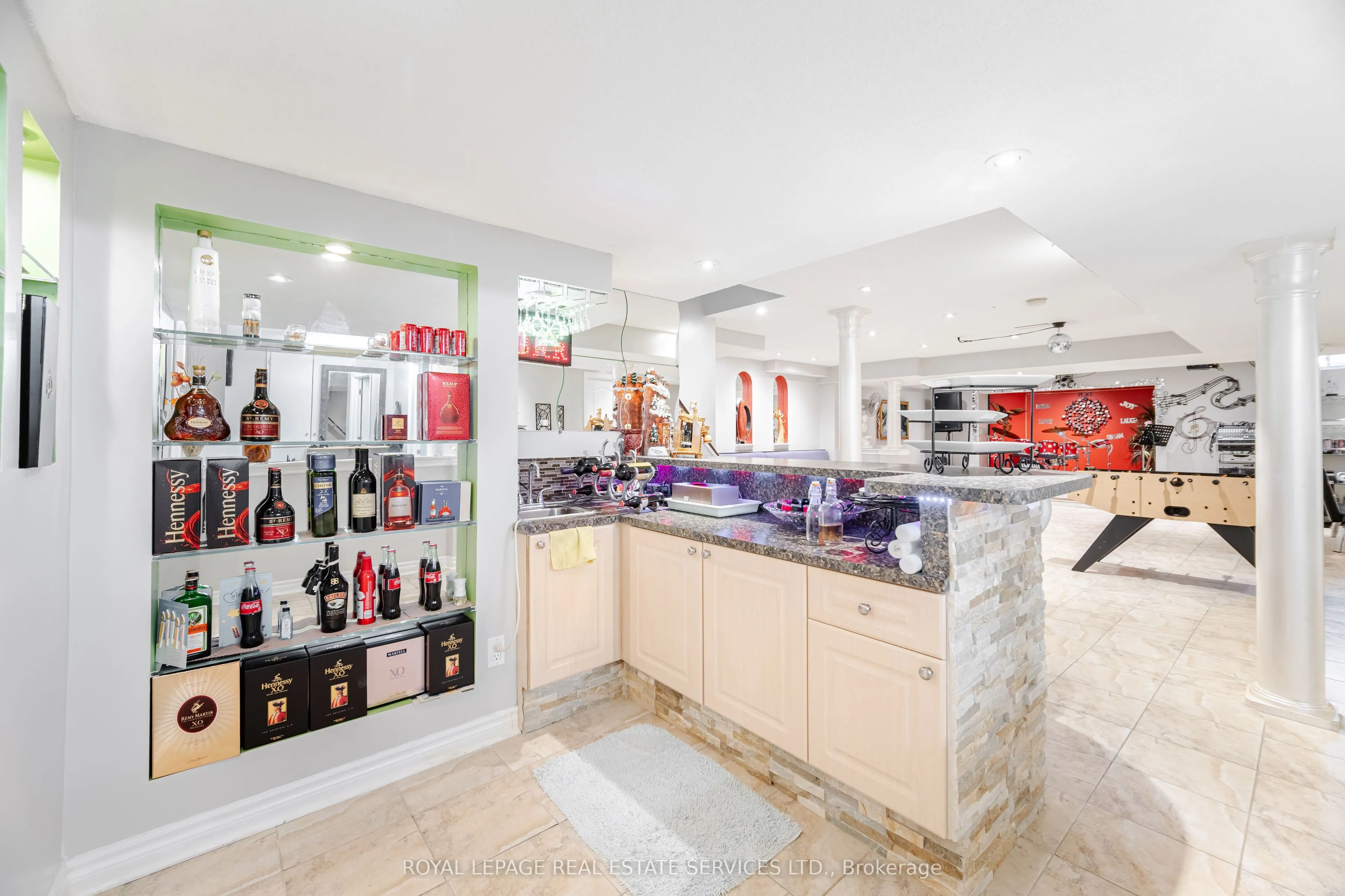3809 Candlelight Drive