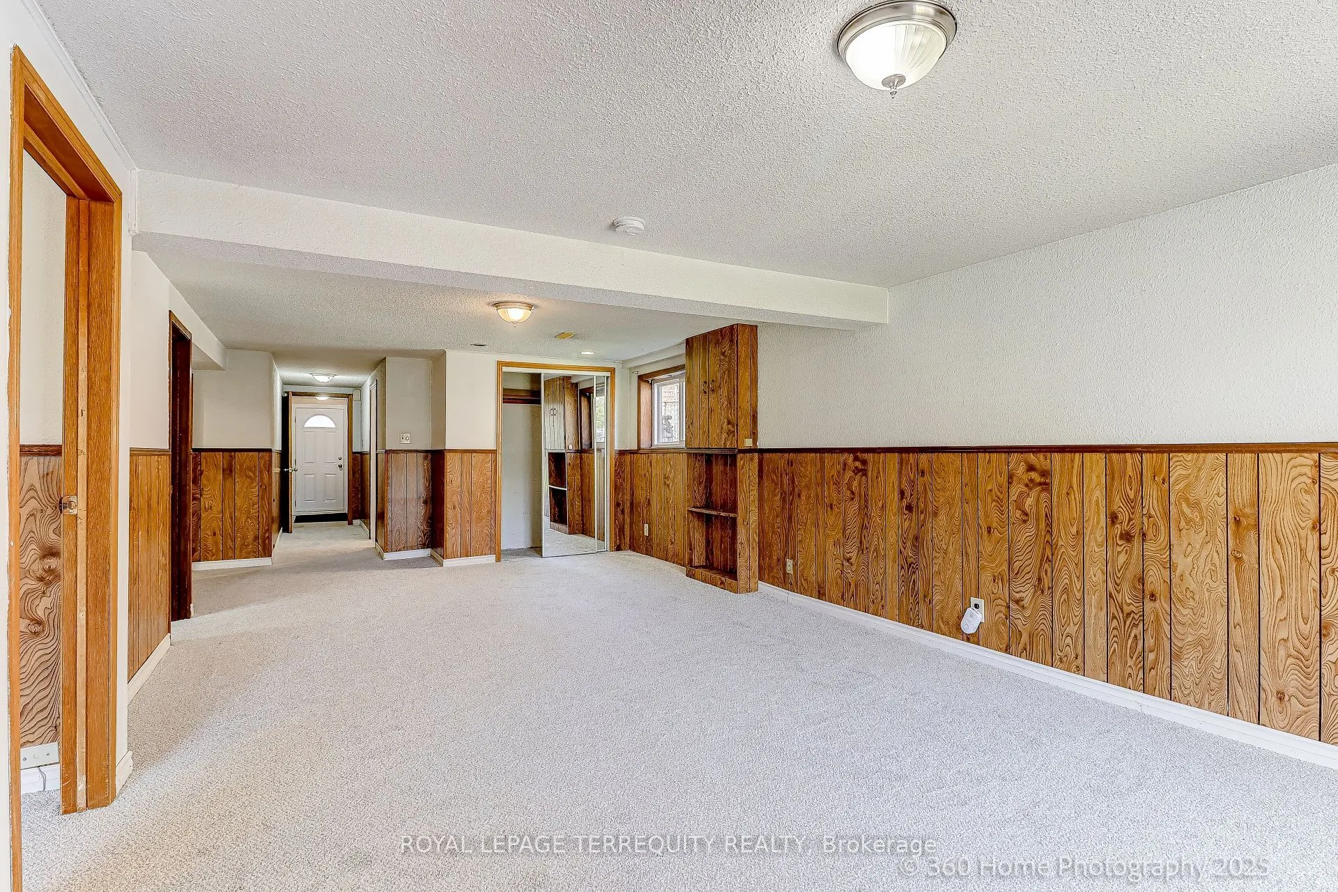 88 Central Parkway W