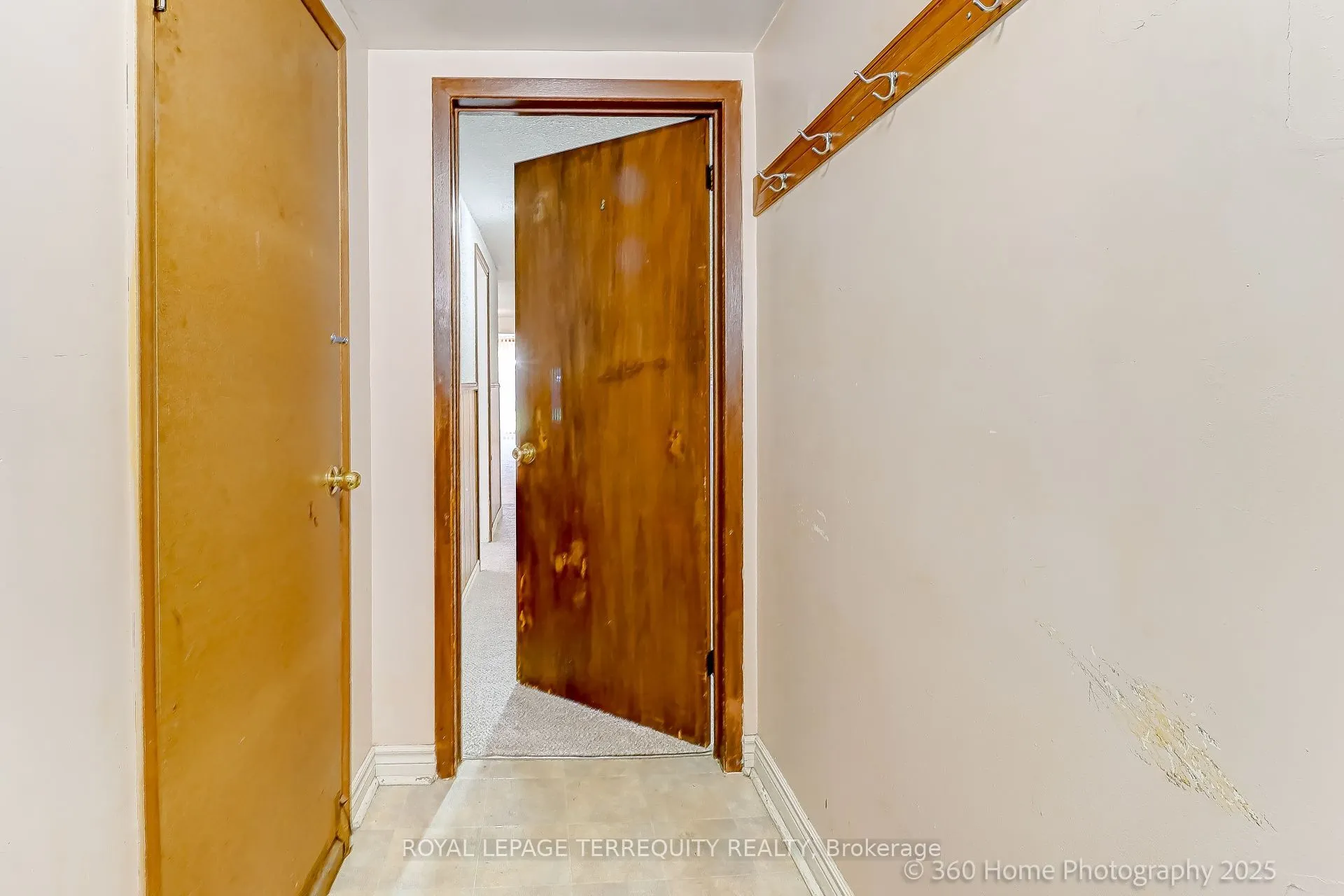 88 Central Parkway W