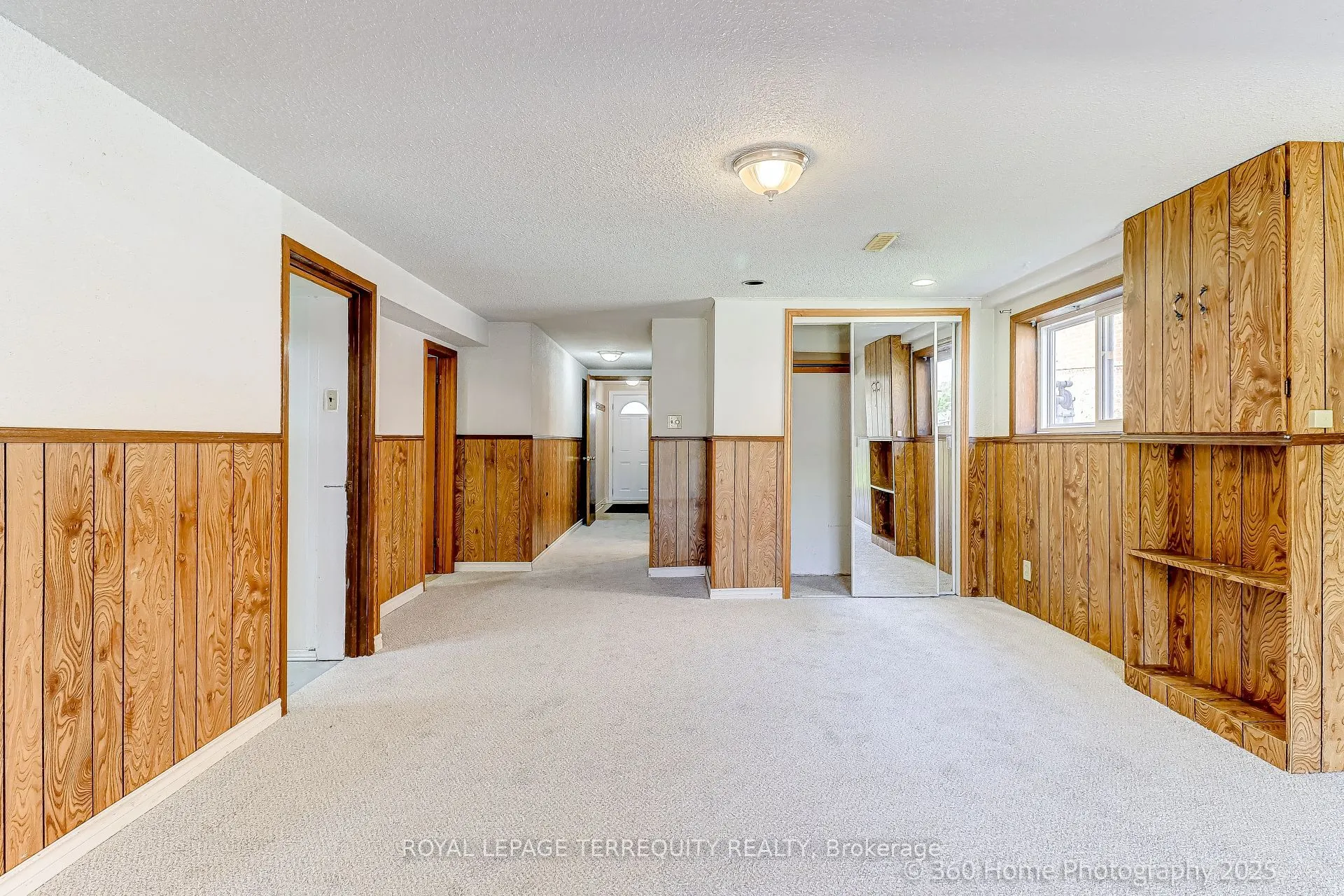 88 Central Parkway W