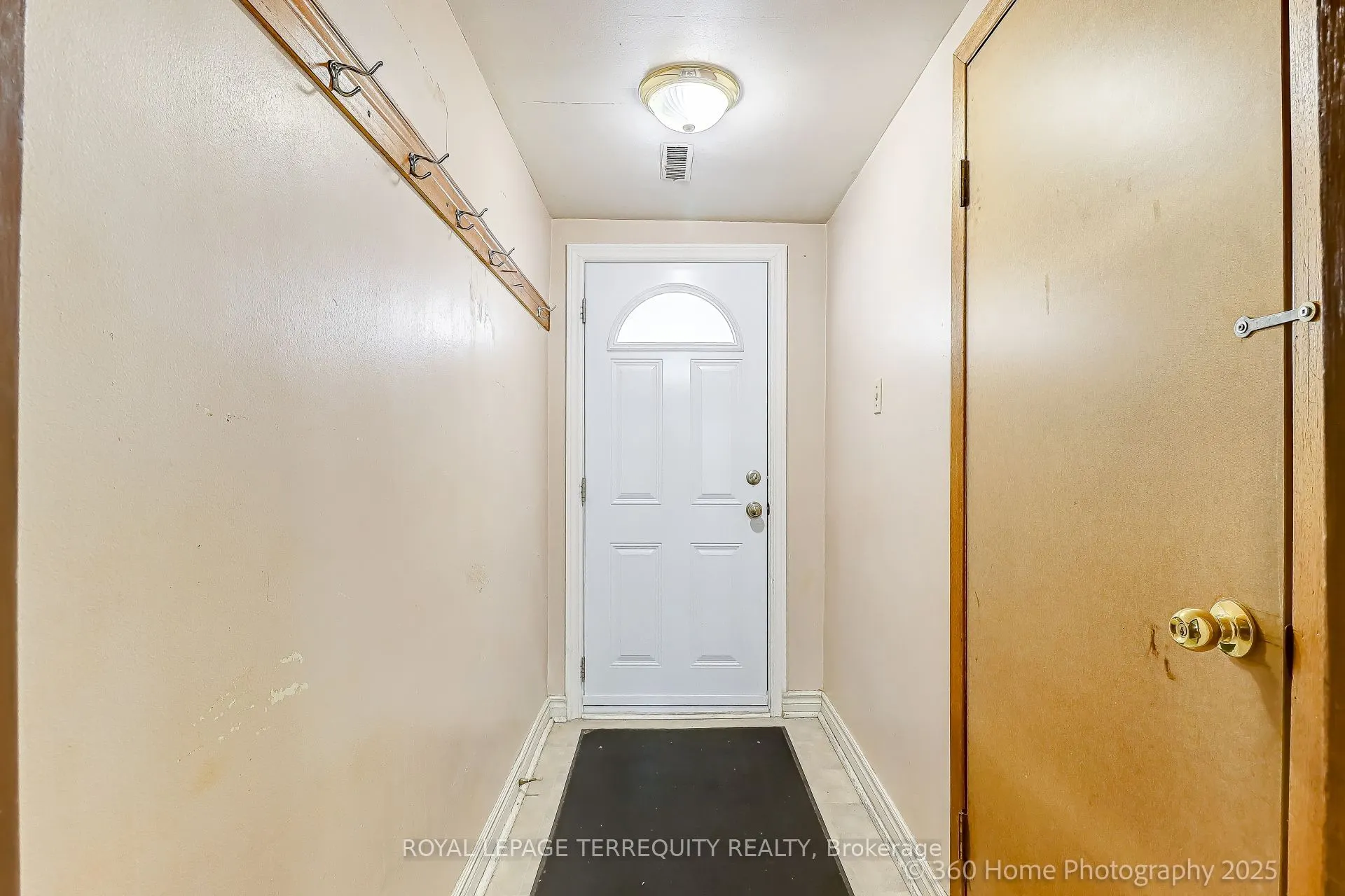 88 Central Parkway W