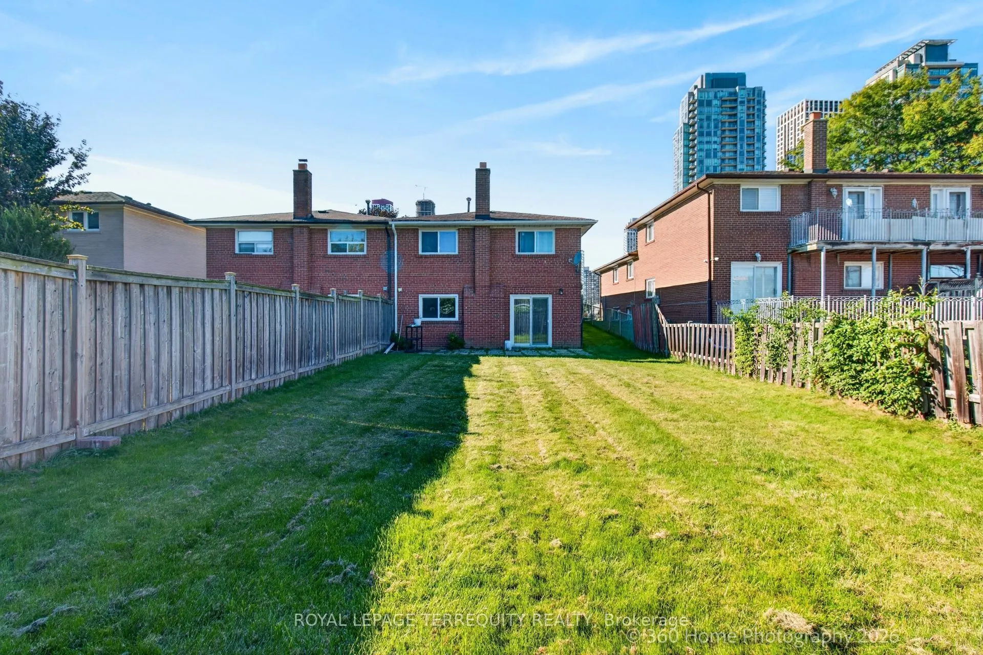 88 Central Parkway W