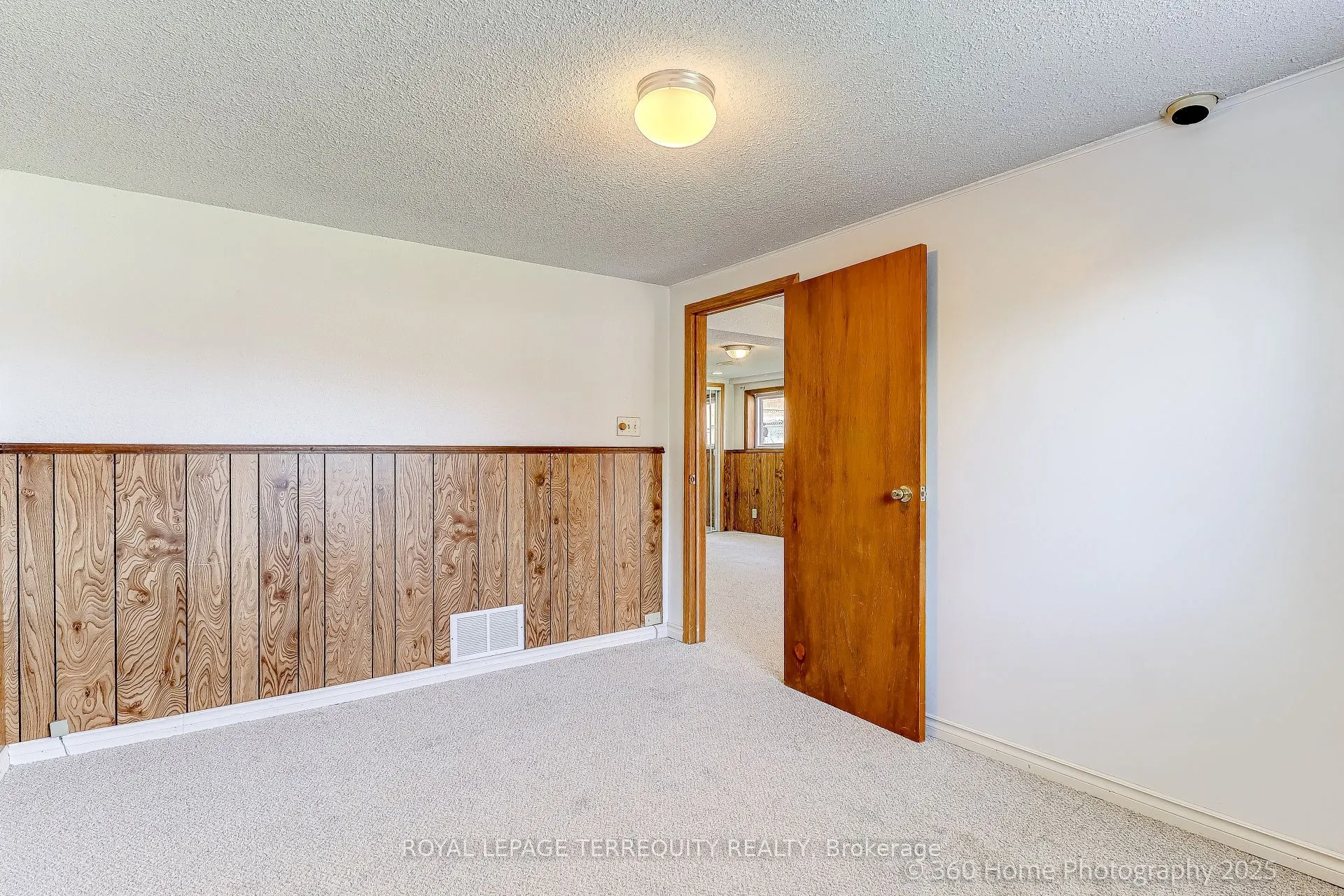 88 Central Parkway W