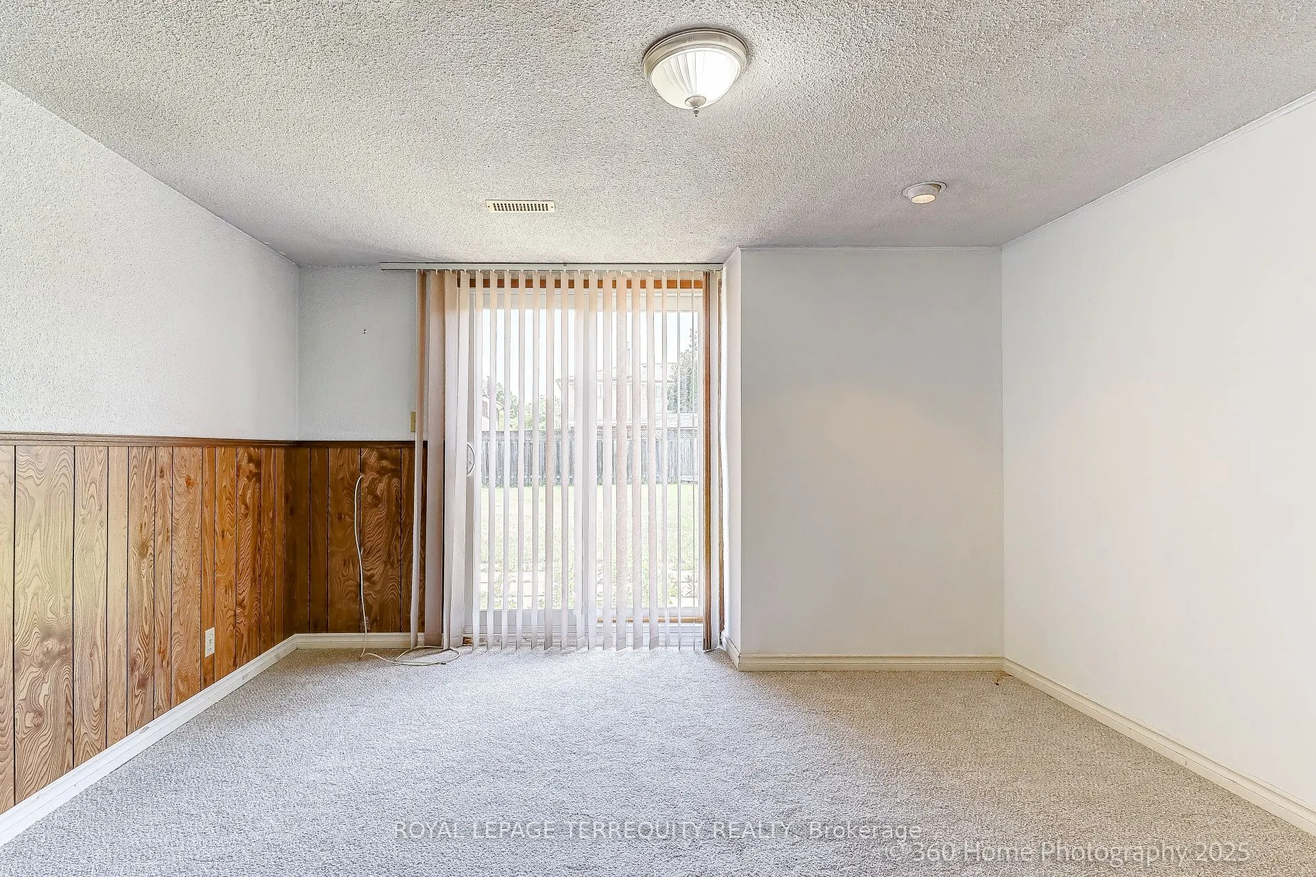88 Central Parkway W