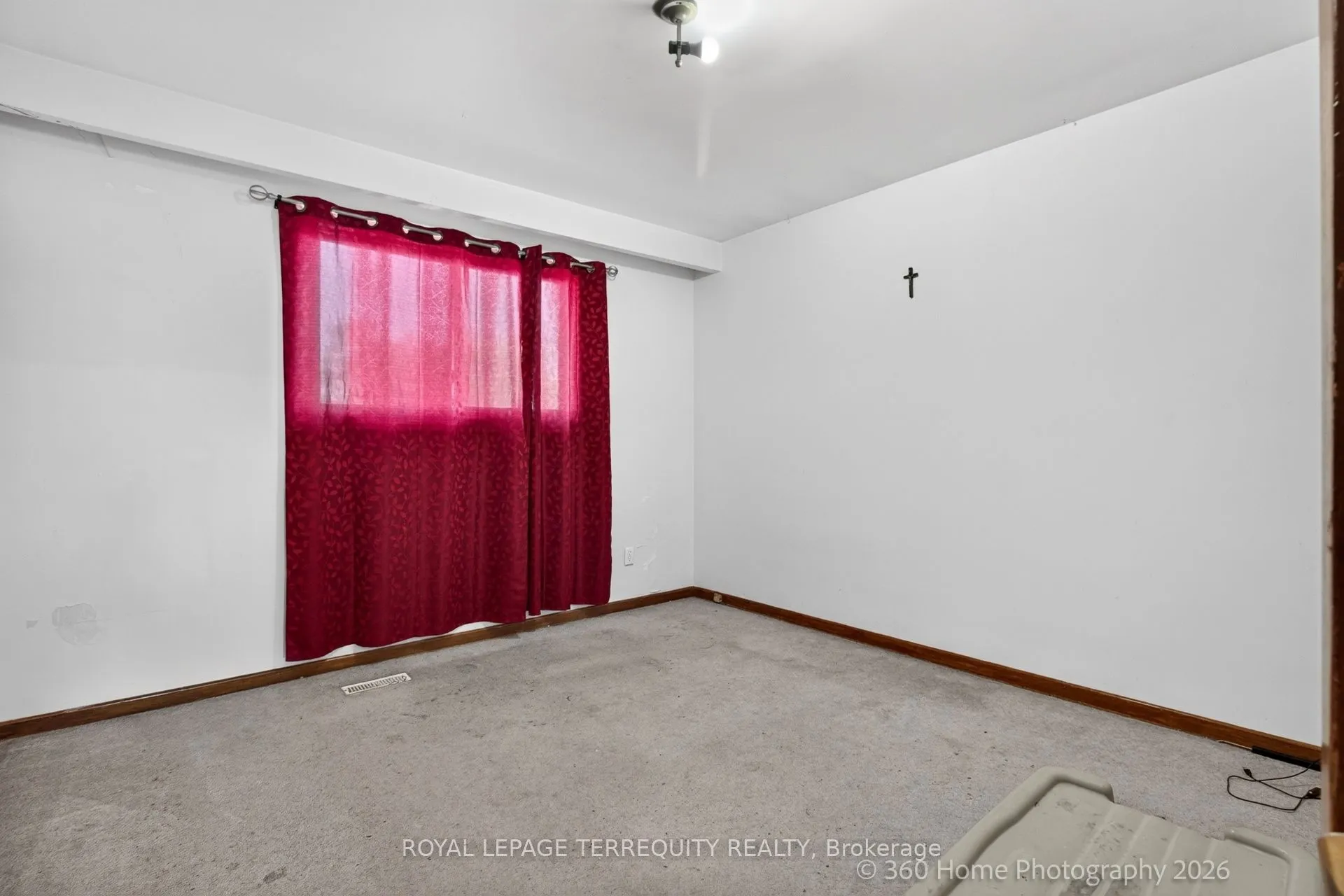 88 Central Parkway W