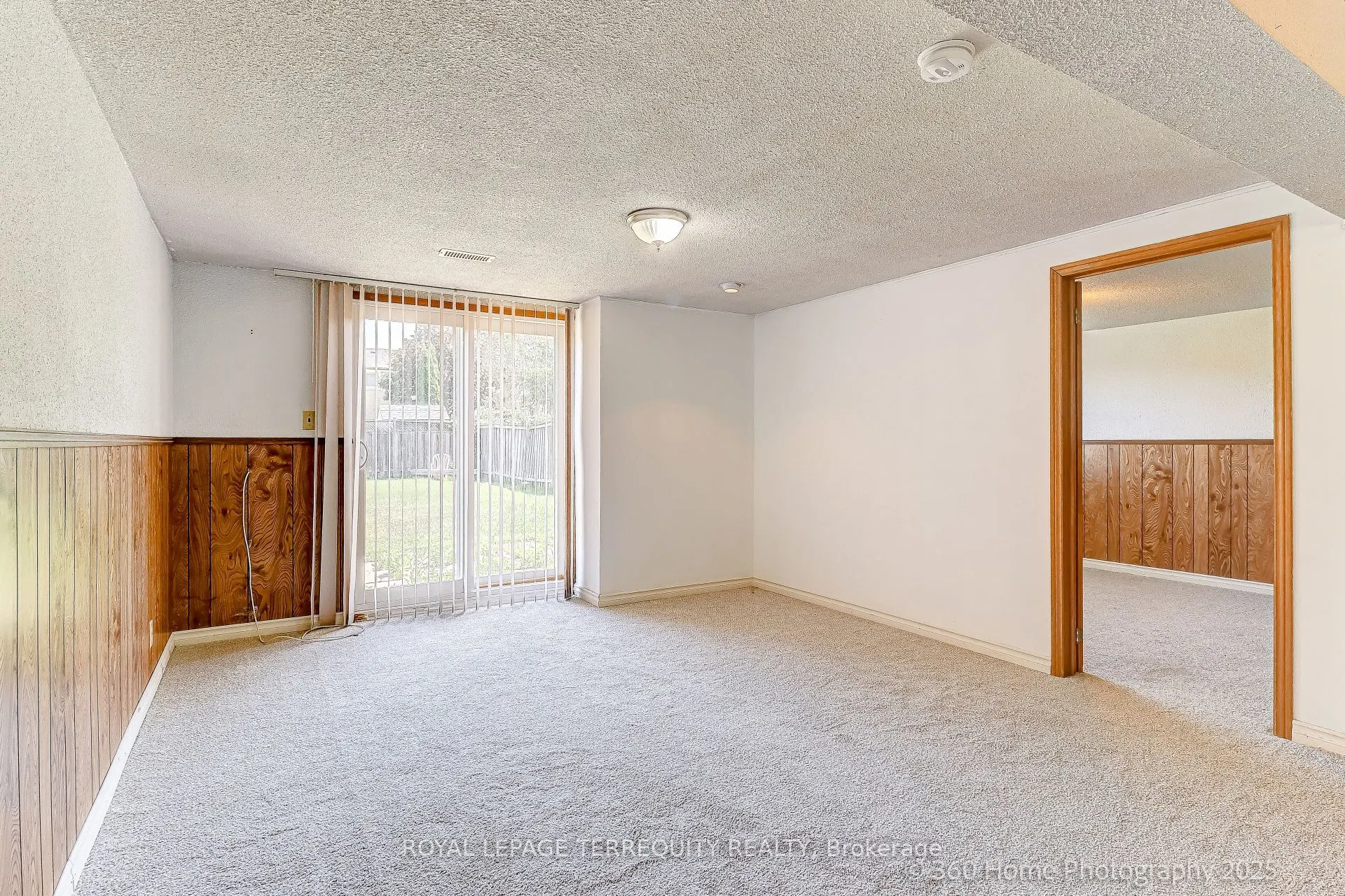 88 Central Parkway W