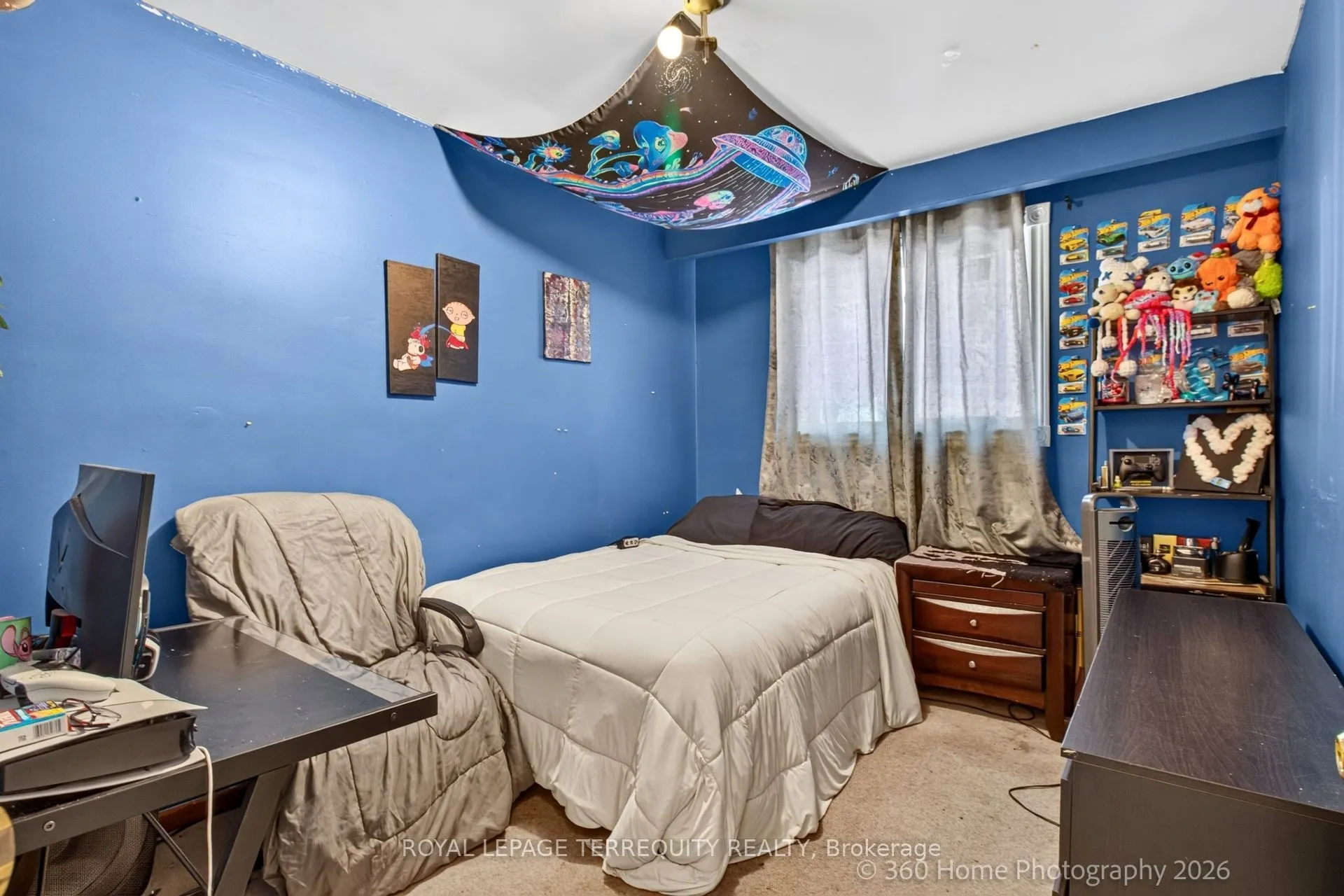 88 Central Parkway W