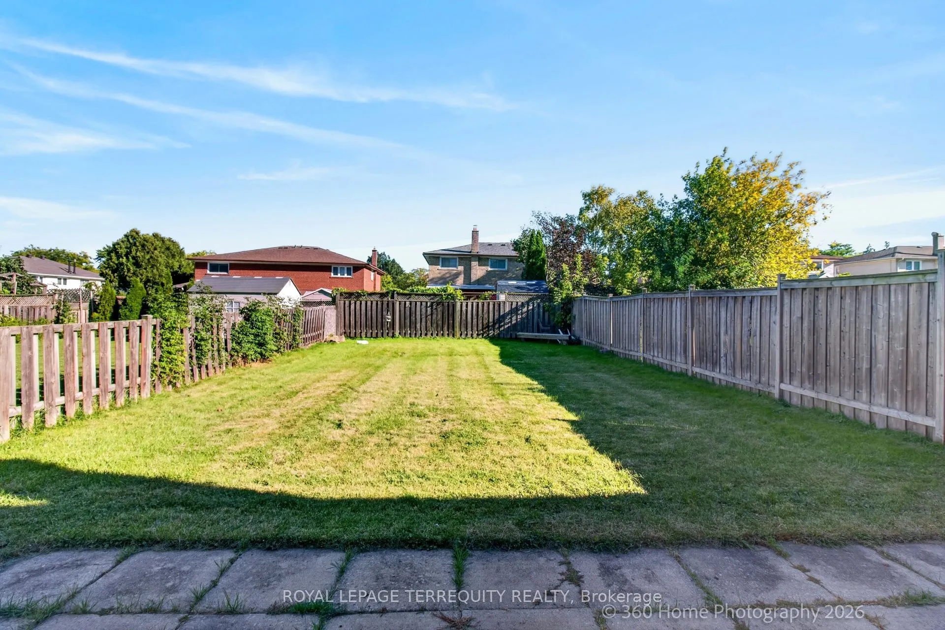 88 Central Parkway W