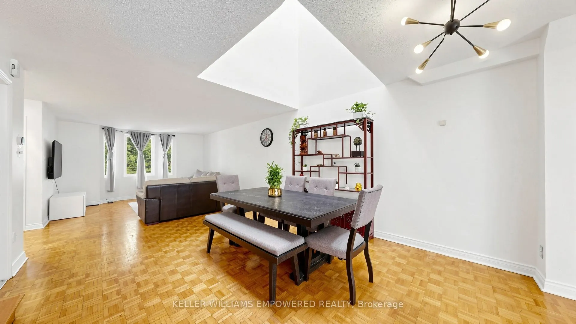 156A Dowling Avenue