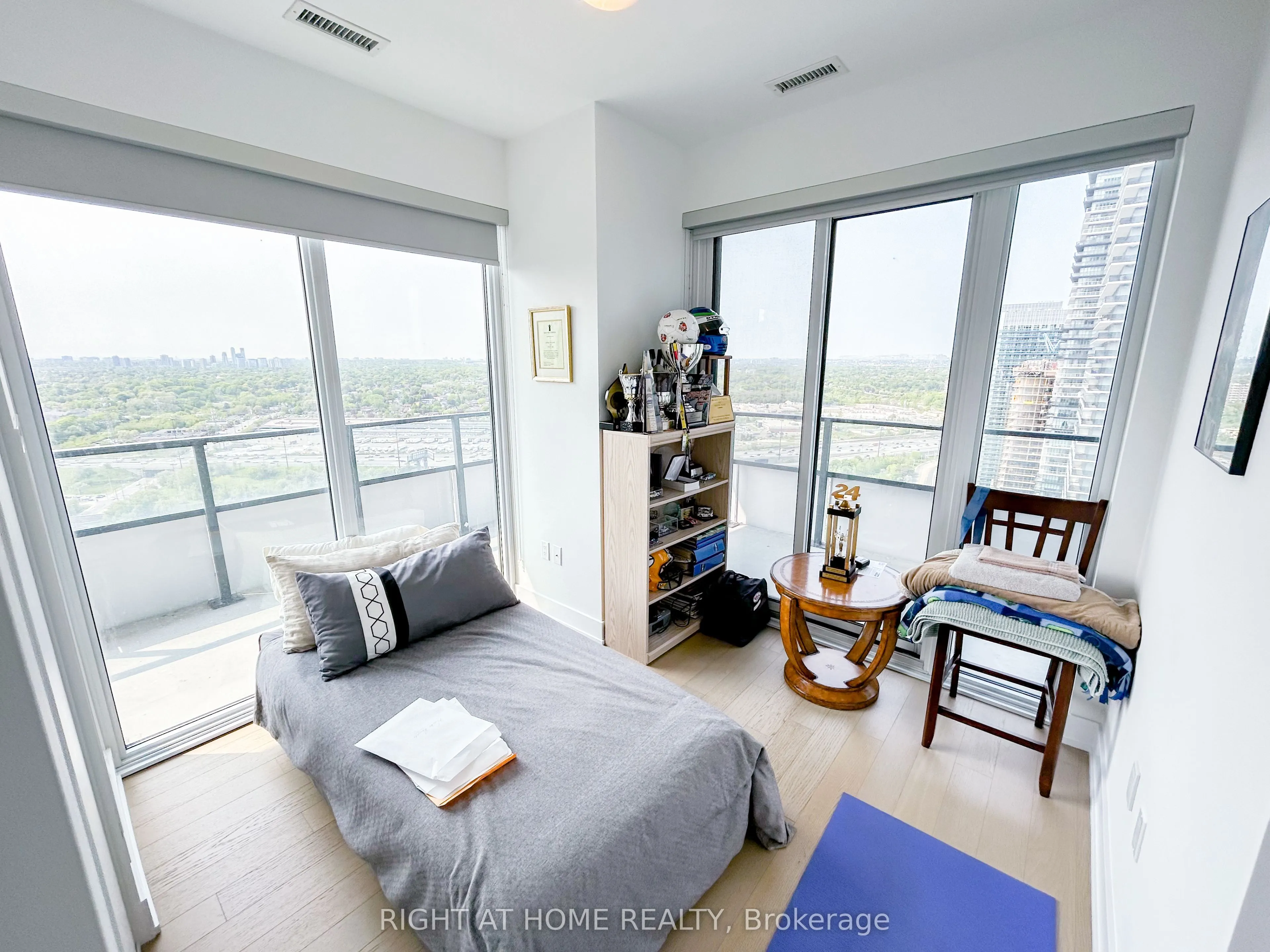 30 Shore Breeze Drive #3313