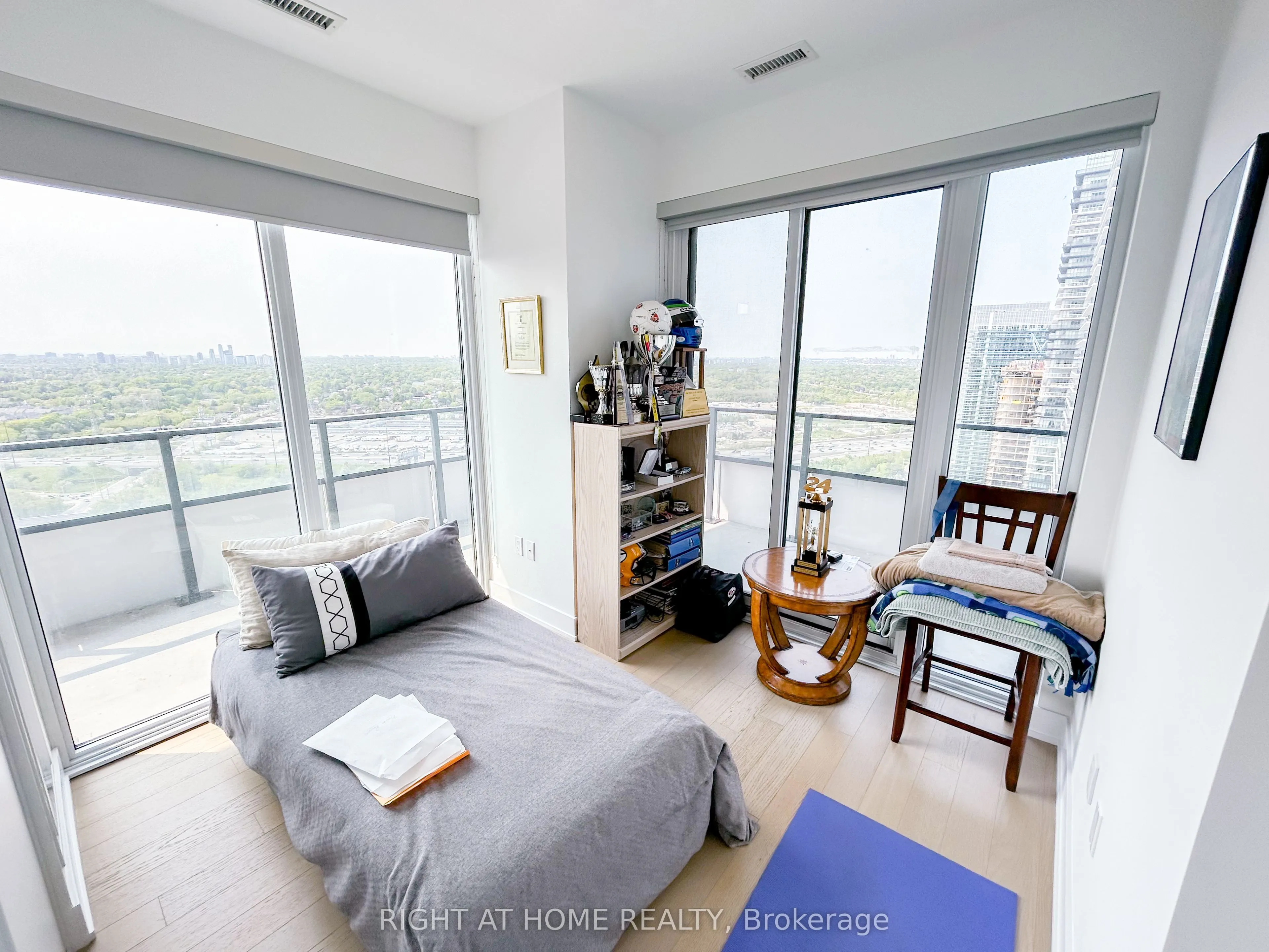 30 Shore Breeze Drive #3313