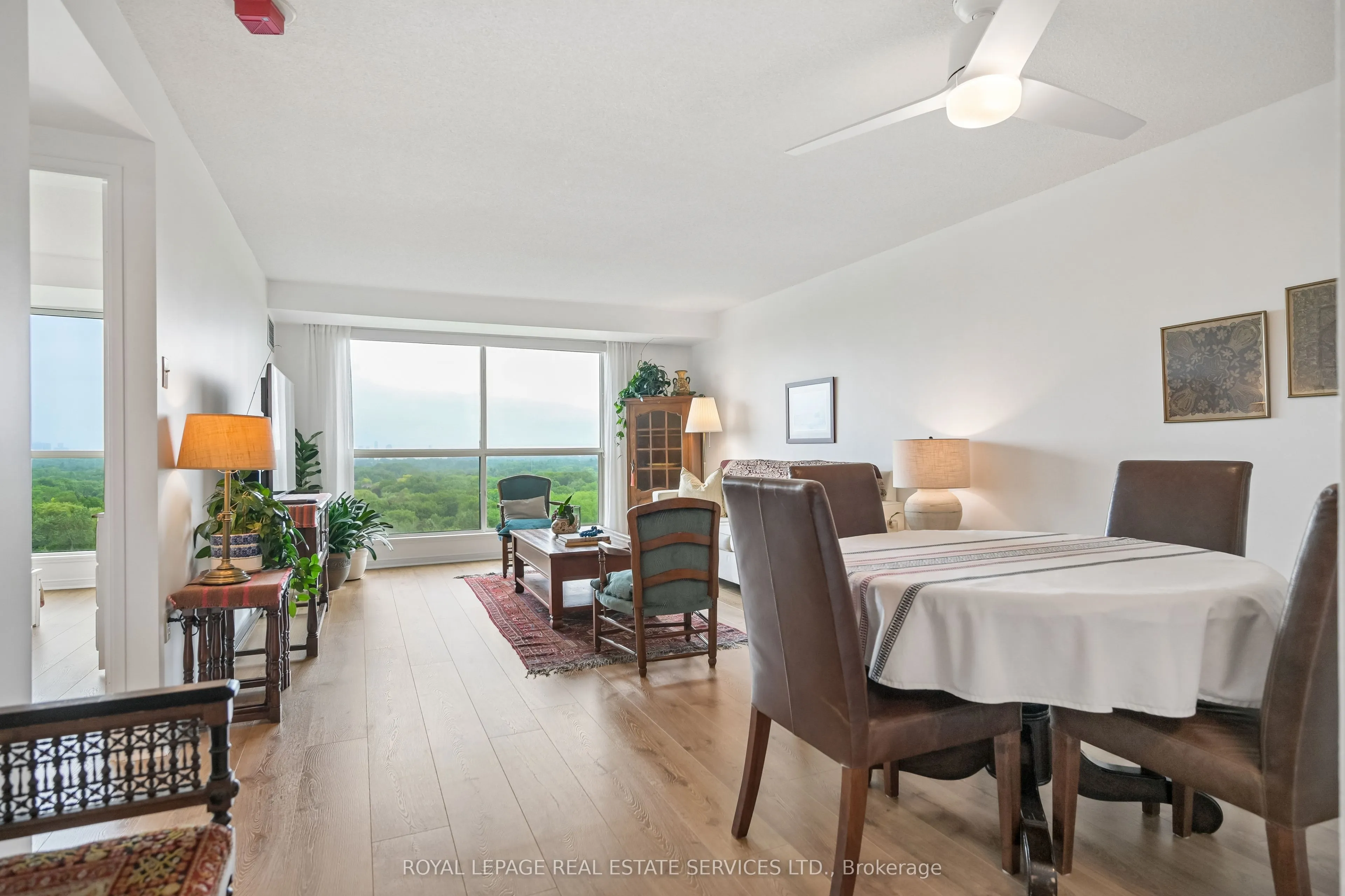 2155 Burnhamthorpe Road #1211