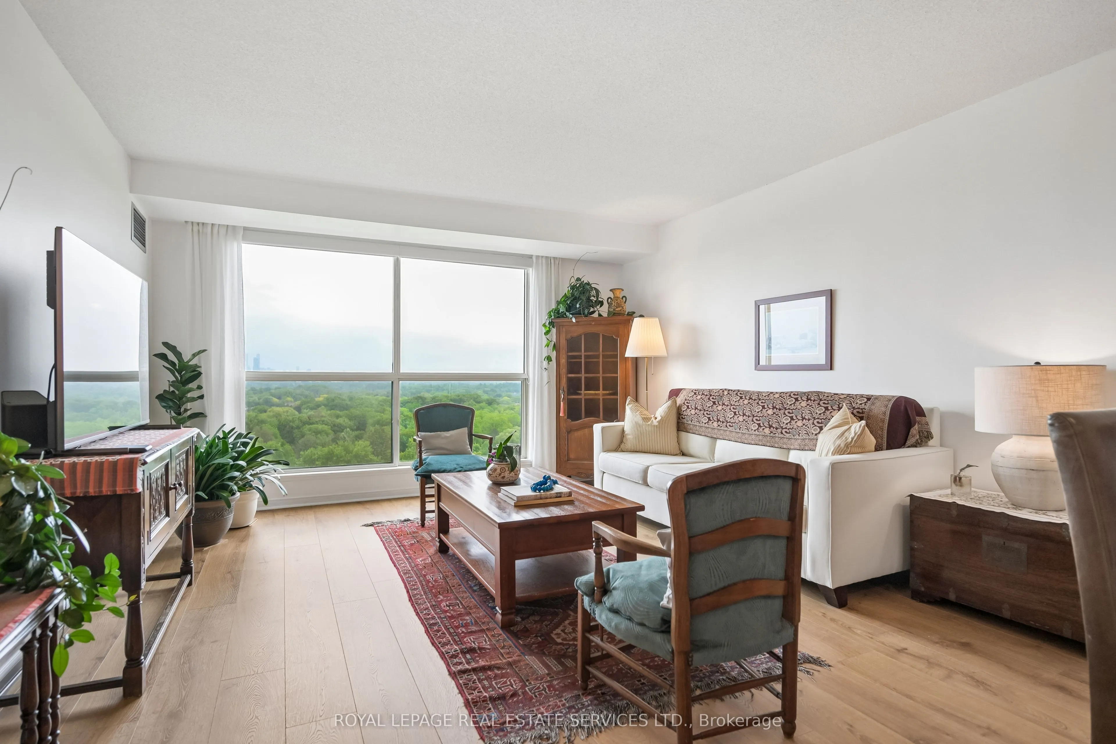 2155 Burnhamthorpe Road #1211
