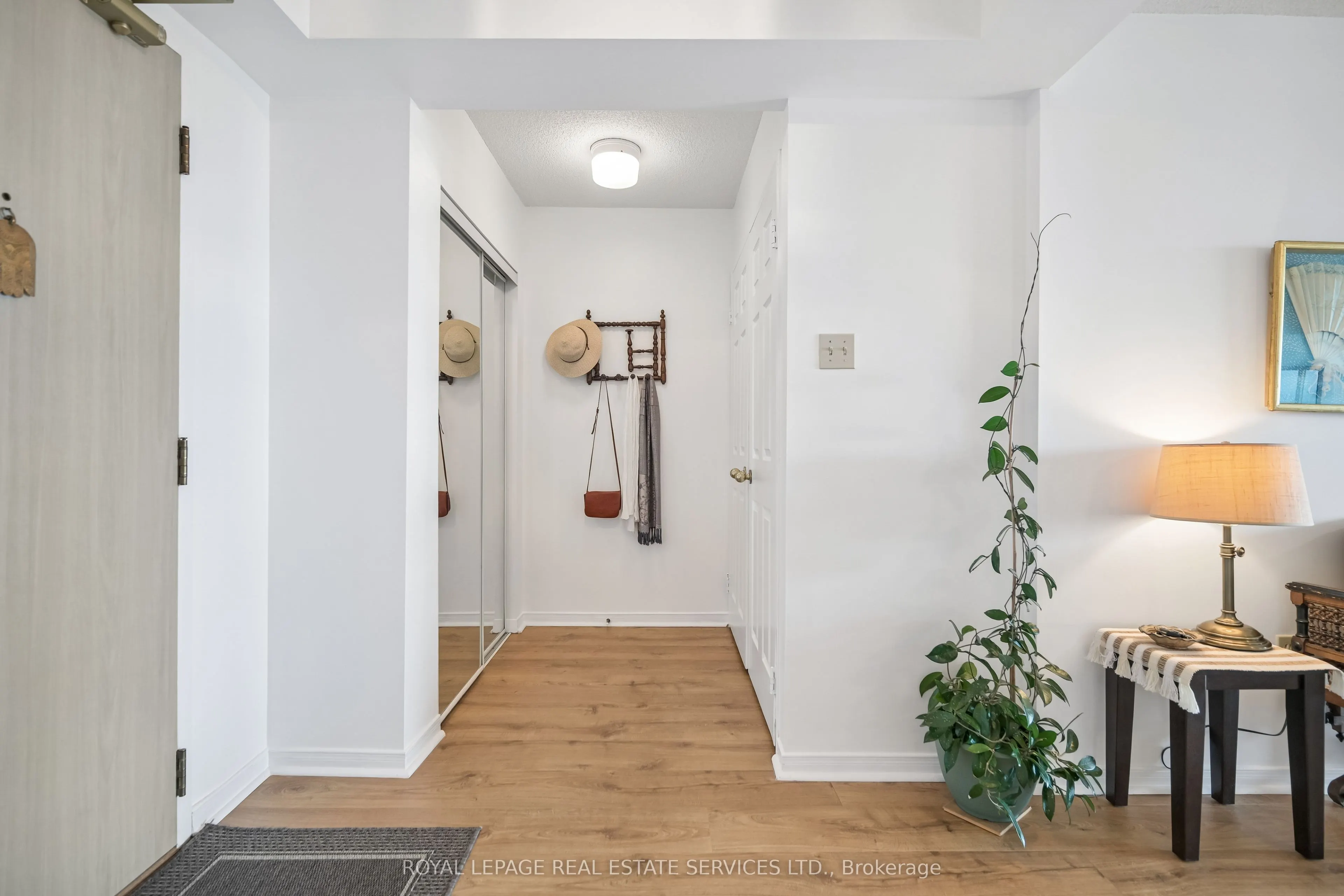 2155 Burnhamthorpe Road #1211