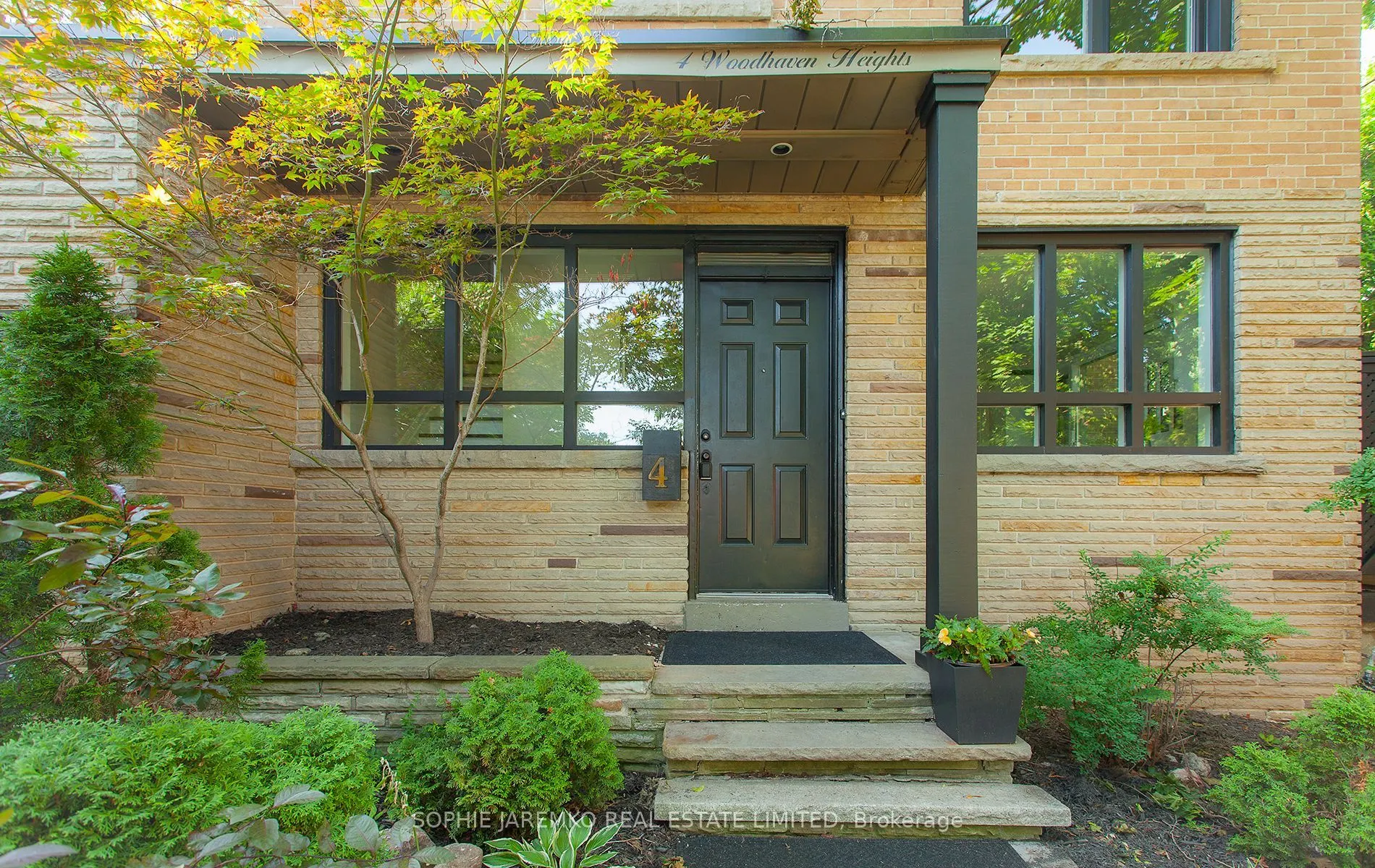4 Woodhaven Heights