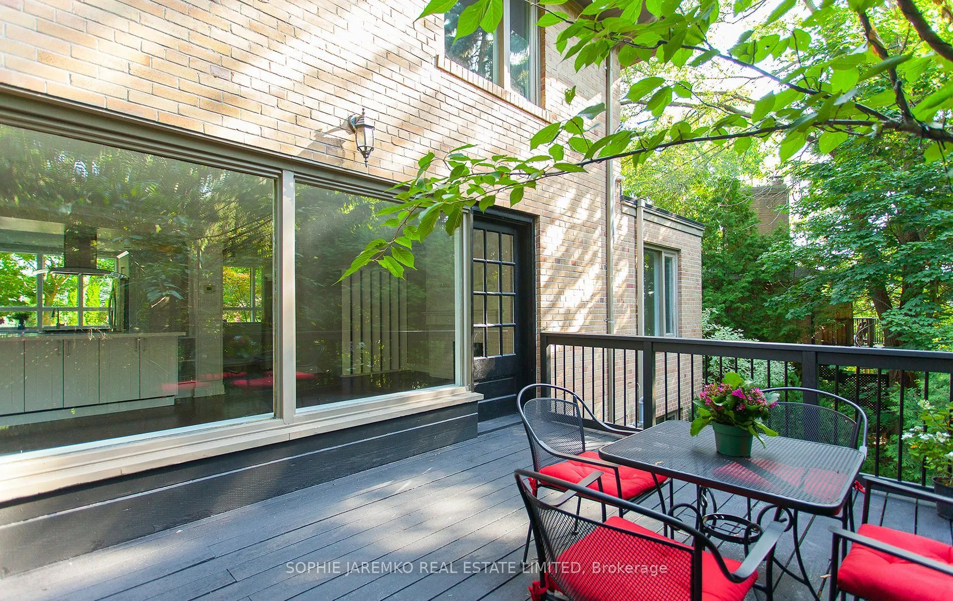 4 Woodhaven Heights