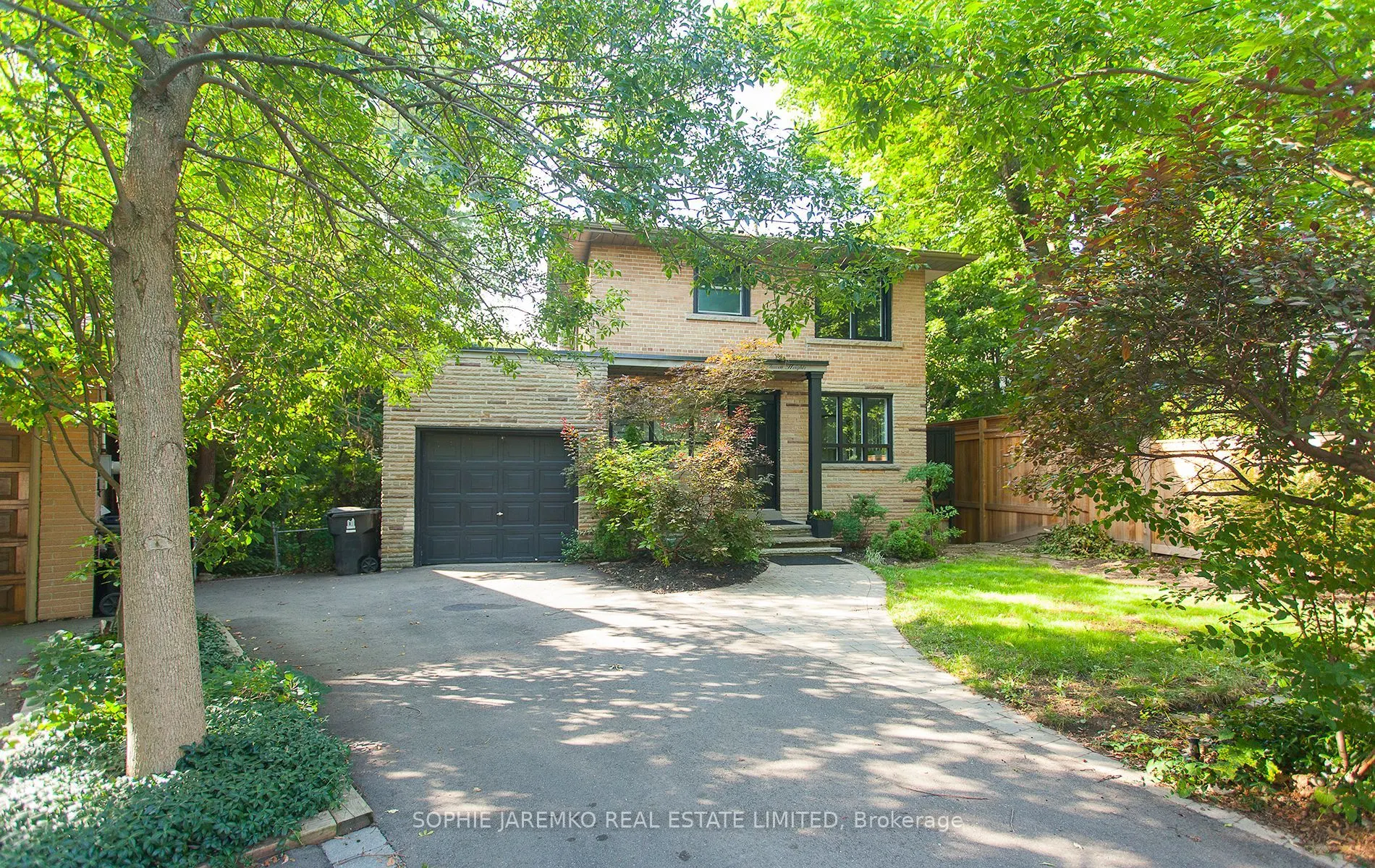 4 Woodhaven Heights