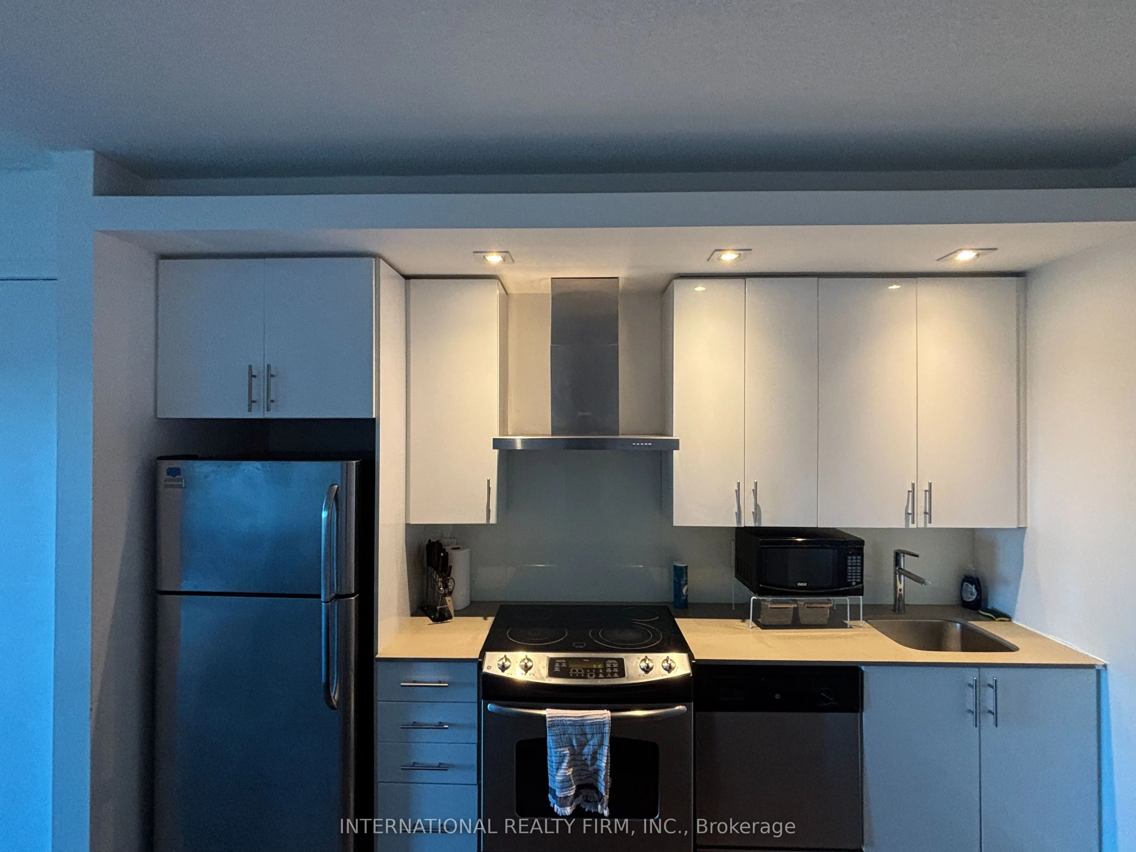 165 Legion Road N #2923