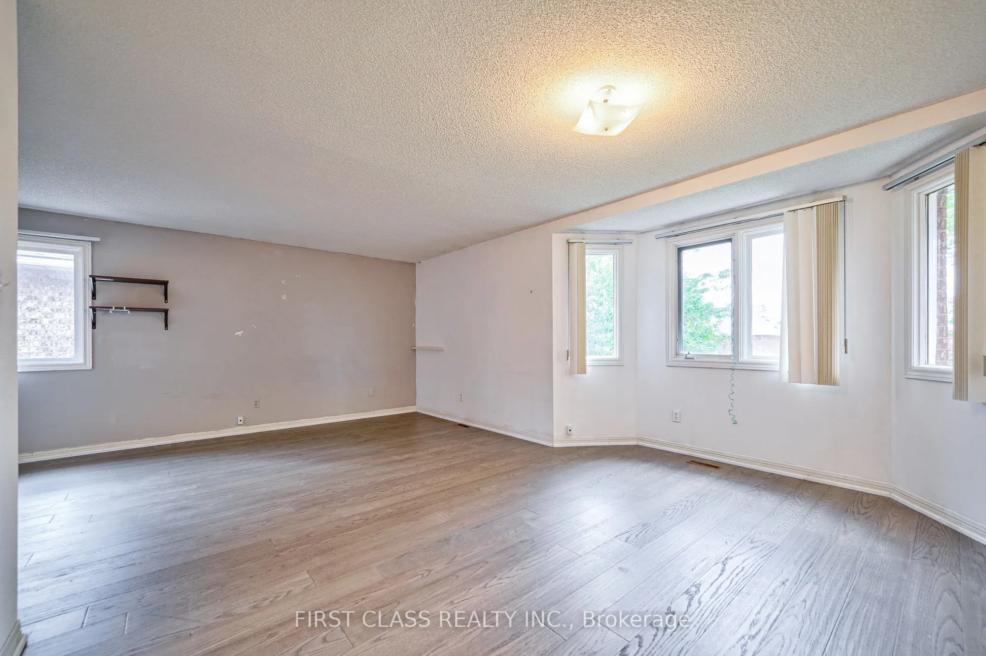 3309 Loyalist Drive