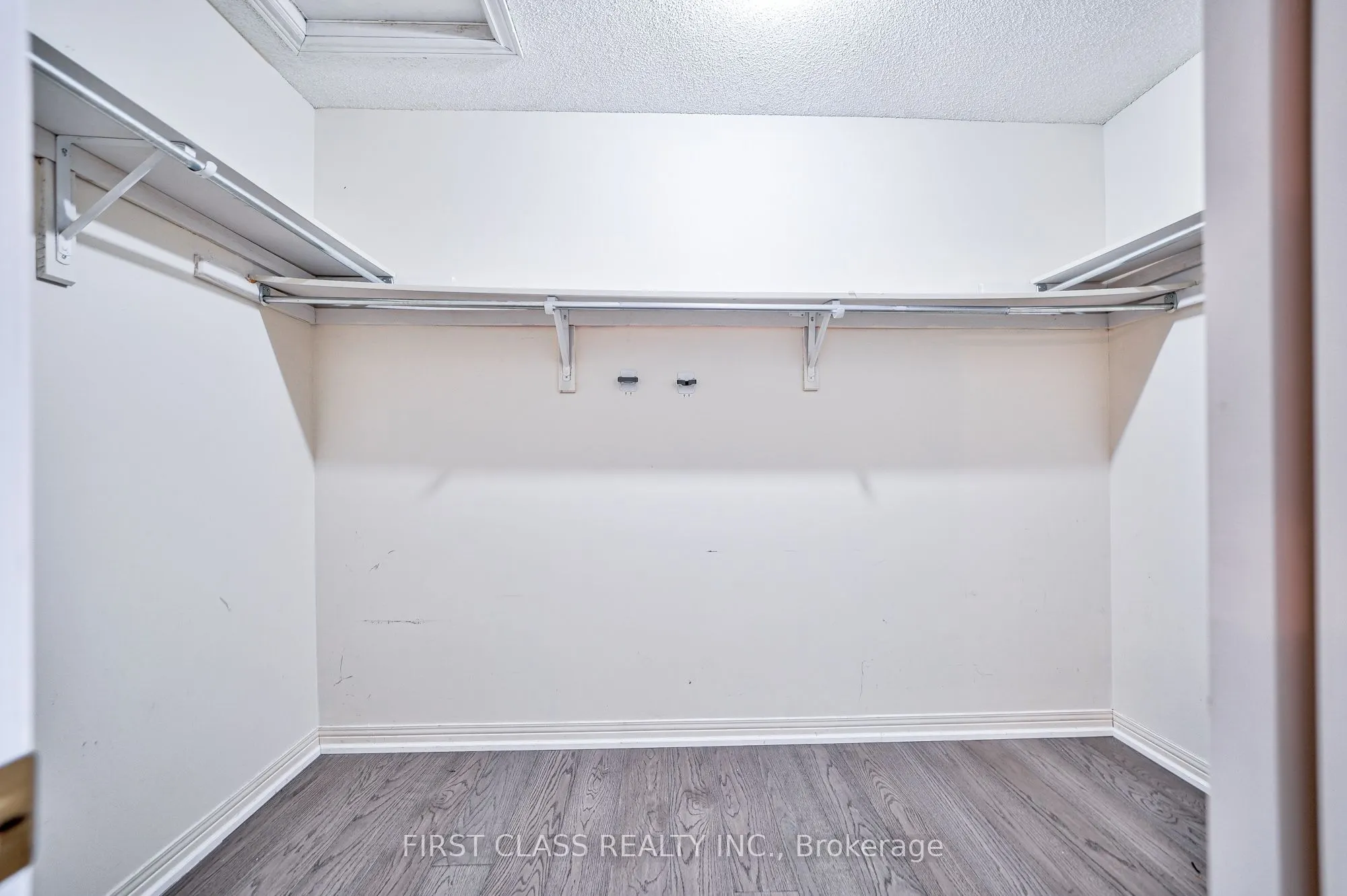 3309 Loyalist Drive
