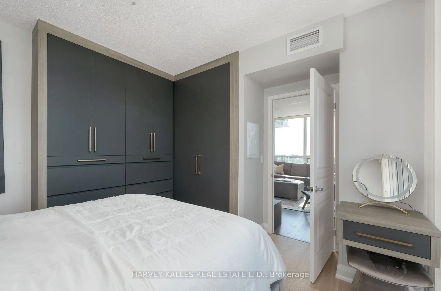 2230 Lake Shore Boulevard W #602