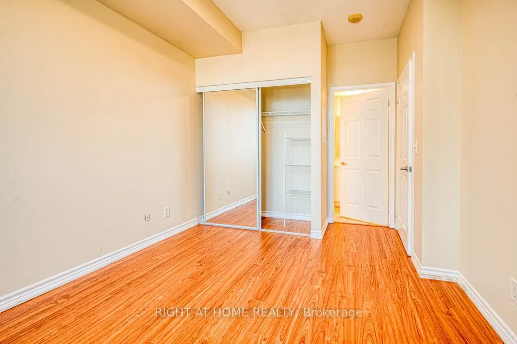 388 Prince Of Wales Drive #1711