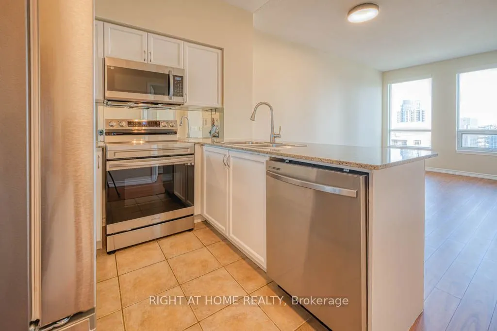 388 Prince Of Wales Drive #1711