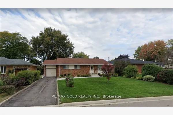 18 Suburban Drive