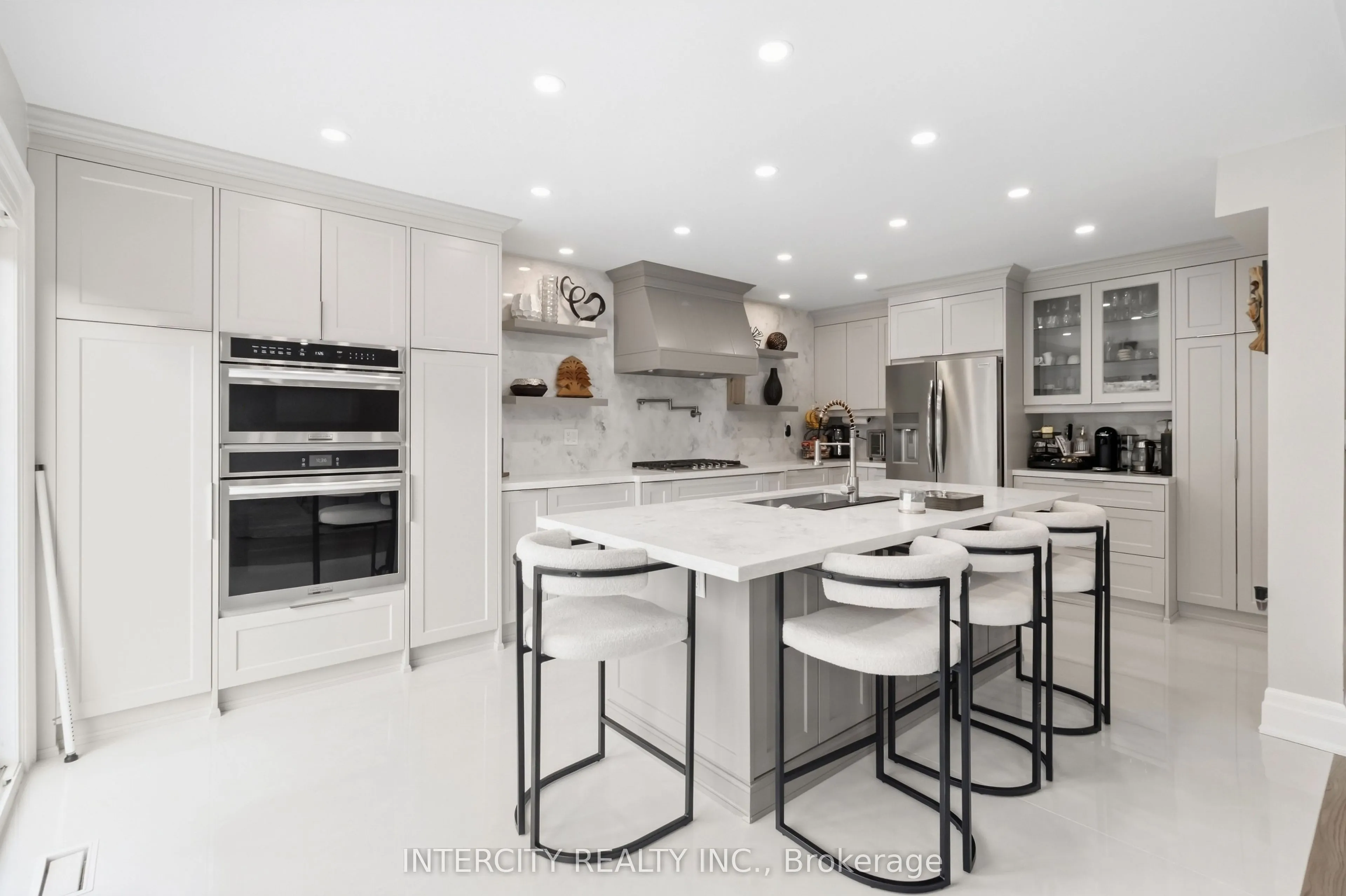 700 Trudeau Drive